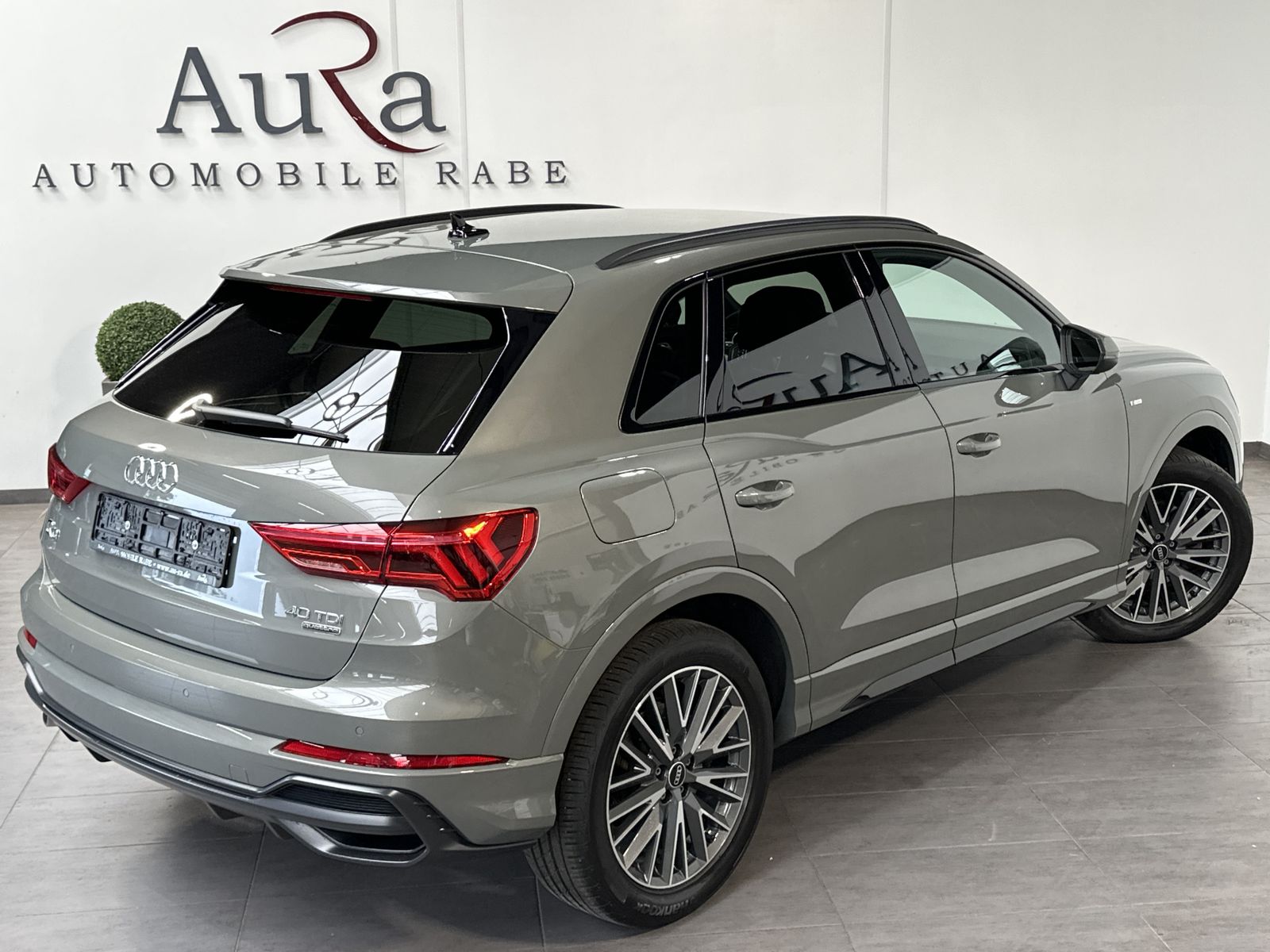 Audi Q3 40 TDI Quattro S-Line - Samsaru's Car Outlet
