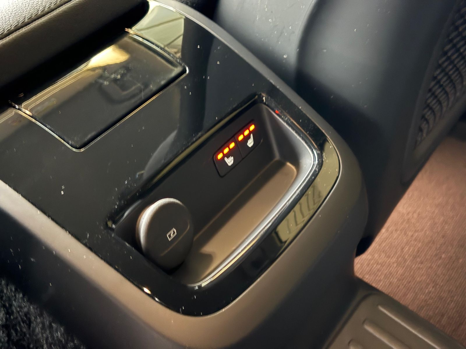 Volvo V60 T6 Kombi Core Recharge Plug-In Hybrid AWD