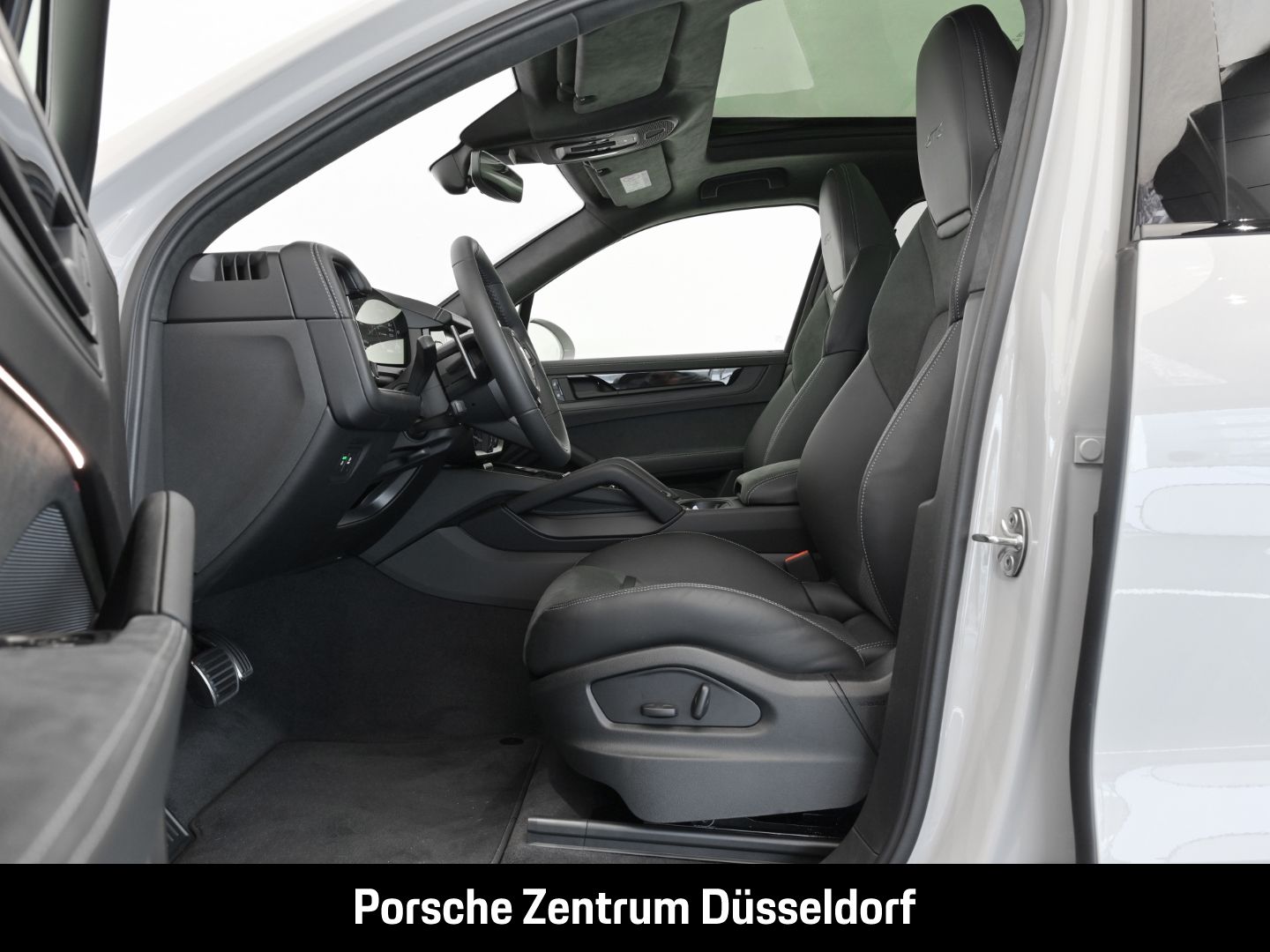 Porsche Cayenne GTS BOSE InnoDrive Surround-View Head-Up