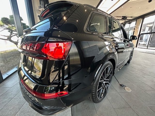 Audi Q7 SUV S line 60 Hybrid, NP: 124.600 €