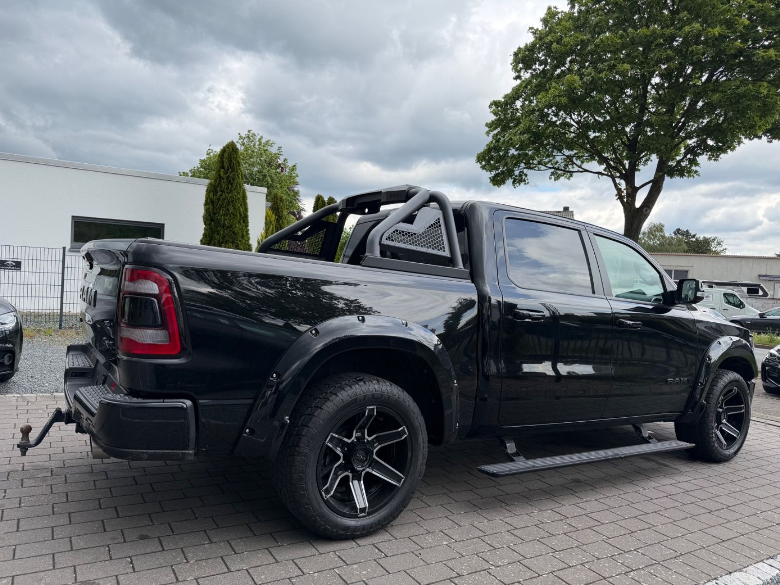 Dodge RAM 1500 5.7 Laramie Sport/Night/Sport-Aga/LPG