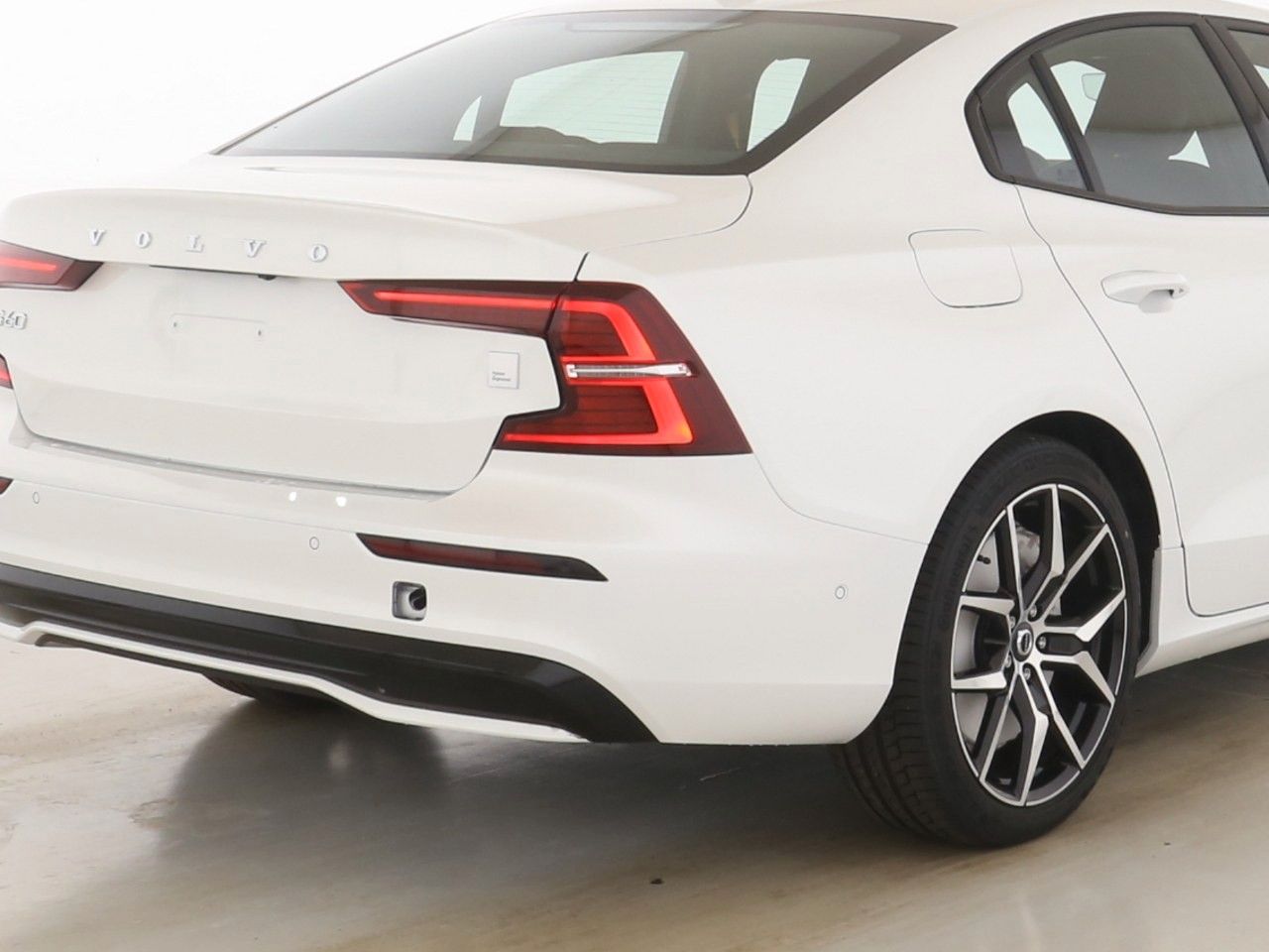 Volvo S60 T8 AWD Recharge Polestar Engineered