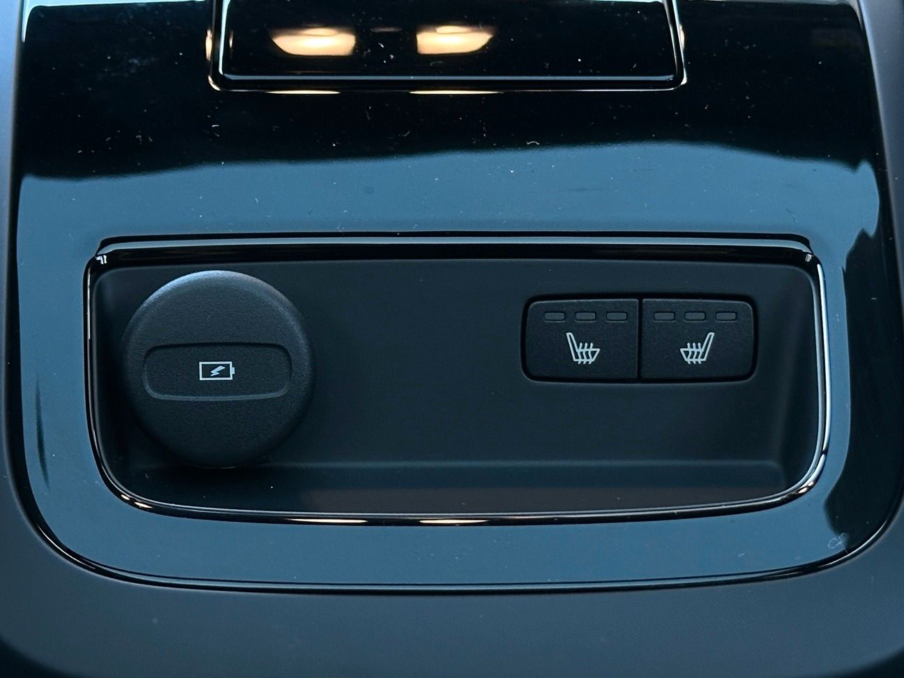 Volvo V60 T8 Recharge AWD Ultimate Dark *Pano*AHK*ACC*