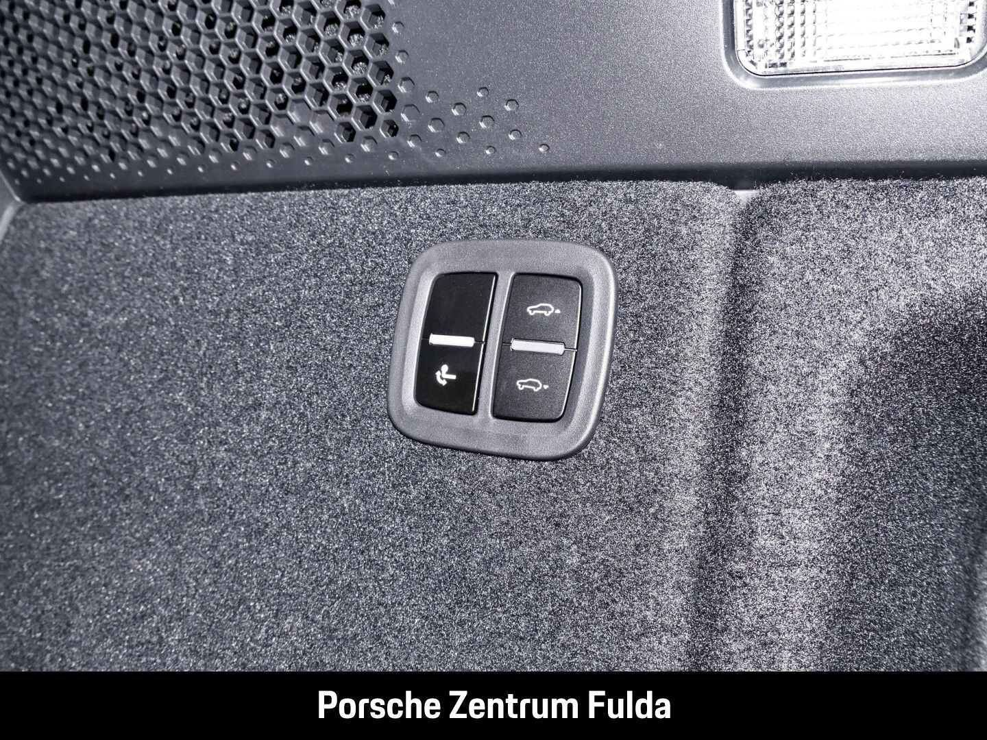 Porsche Macan 4 Luftfederung BOSE LED-Matrix 21-Zoll