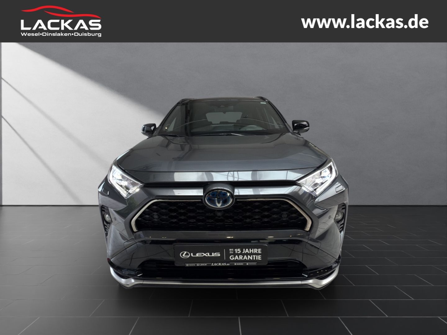 Toyota RAV 4 Plug-in Hybrid 4x4 - Samsaru's Car Outlet