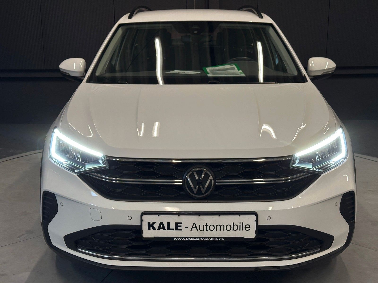 Volkswagen Taigo 1.0 TSI Life - Samsaru's Car Outlet