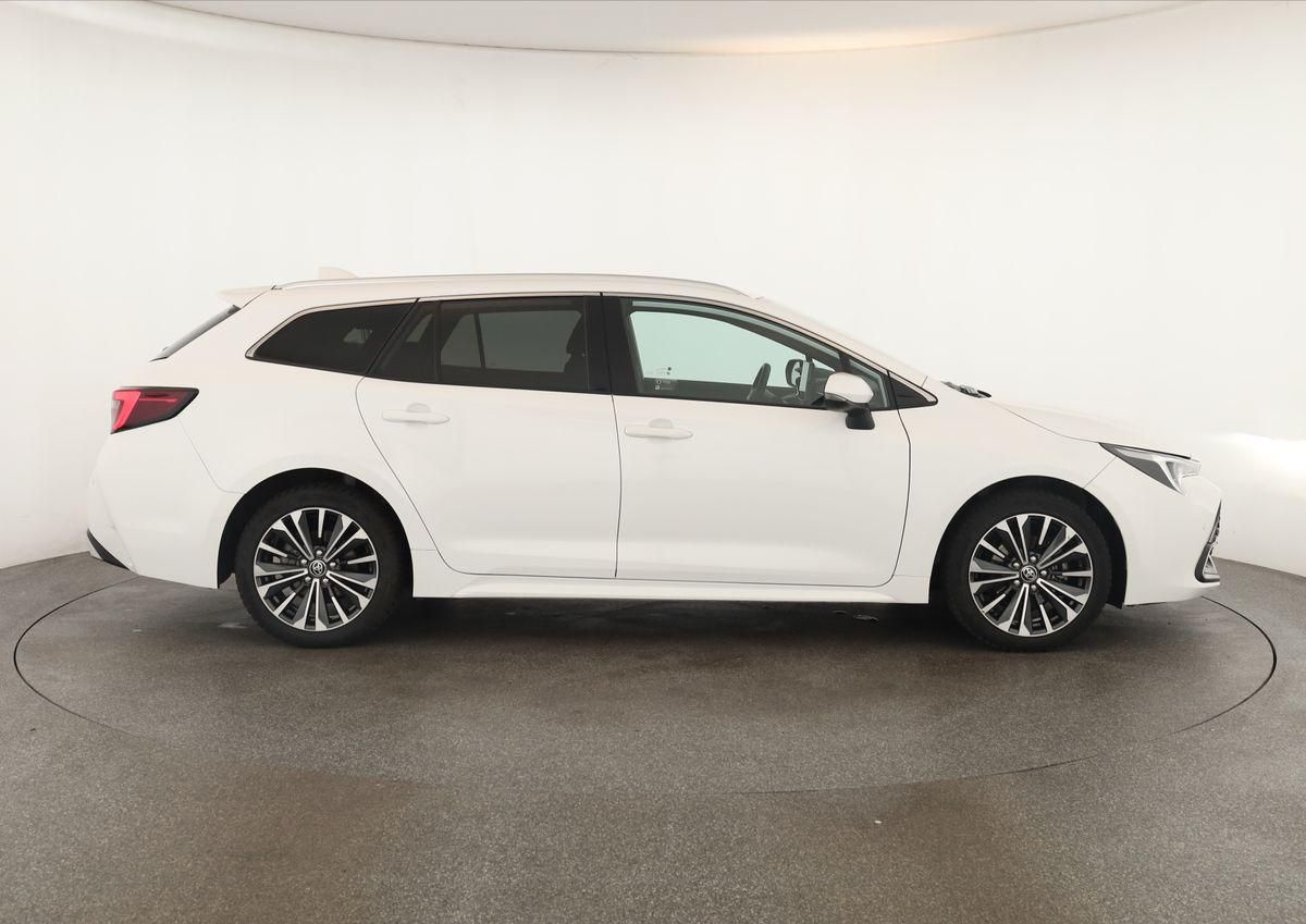 Toyota Corolla Touring Sports 1.8 CVT Team D Navi Kam