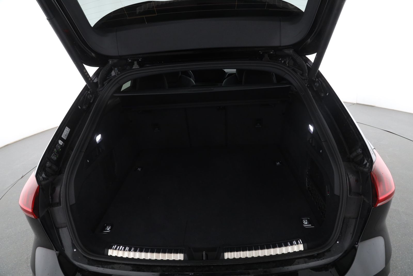 Audi A5 Avant e hybrid quattro S tronic S line | AHK