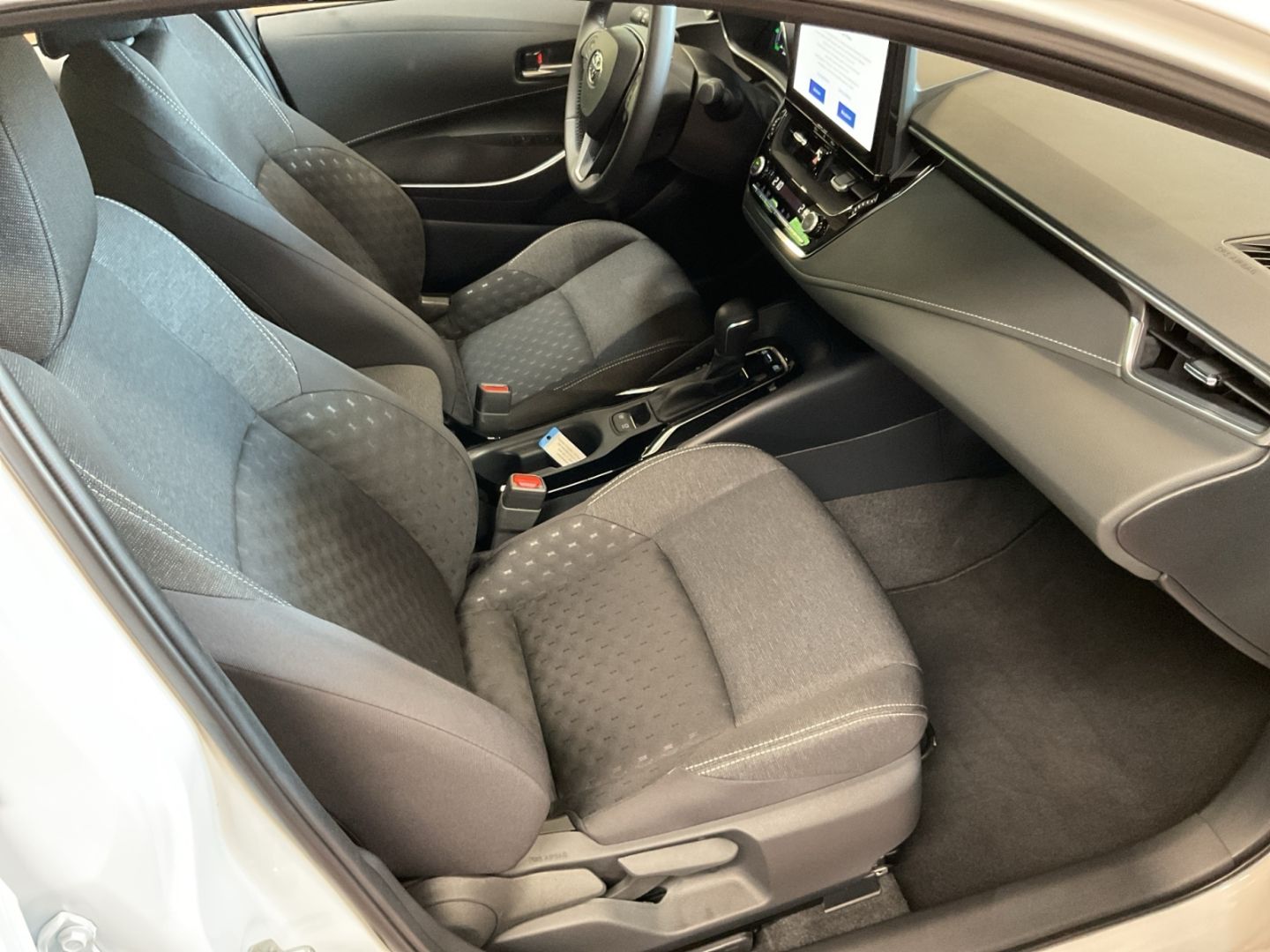 Toyota Corolla 1.8 Hybrid Comfort *LED*CAM*ACC*CarPlay*