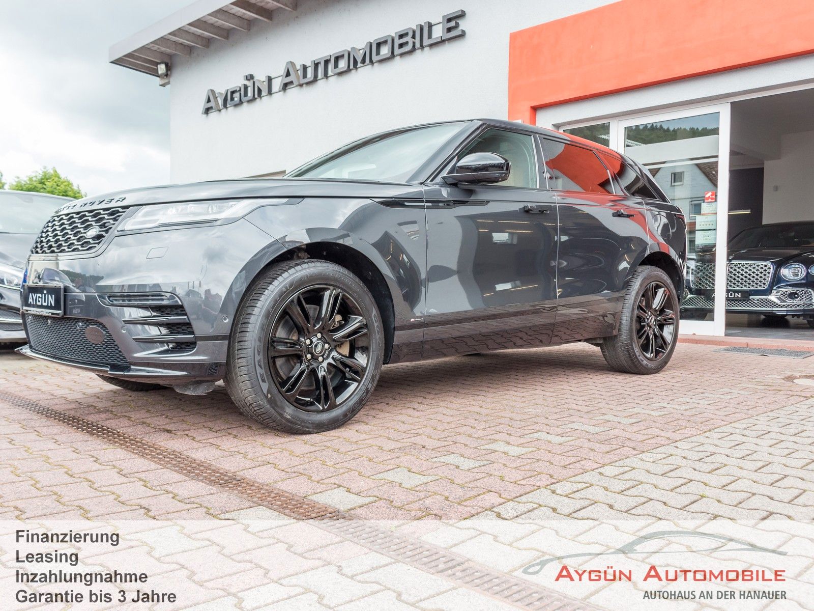 Range Rover Velar P400e R-Dynamic - Samsaru's Car Outlet