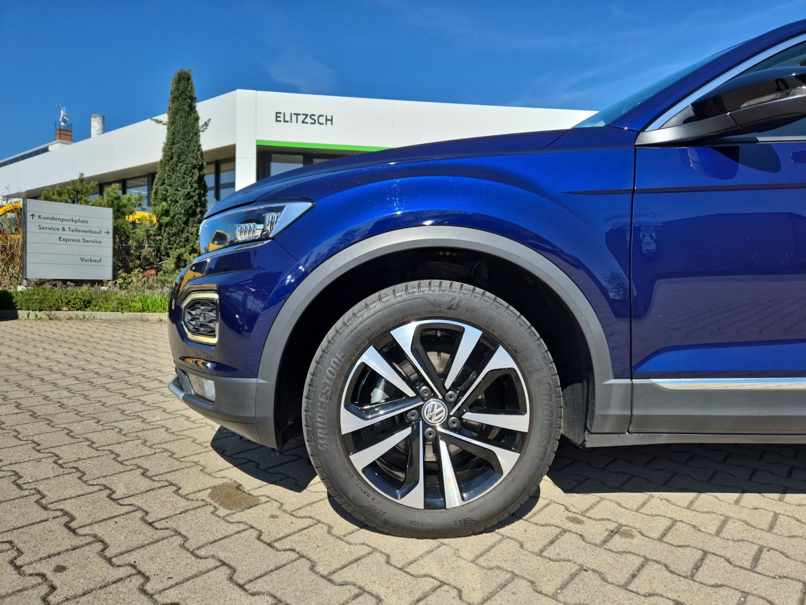 Volkswagen T-Roc TSI United - Samsaru's Car Outlet