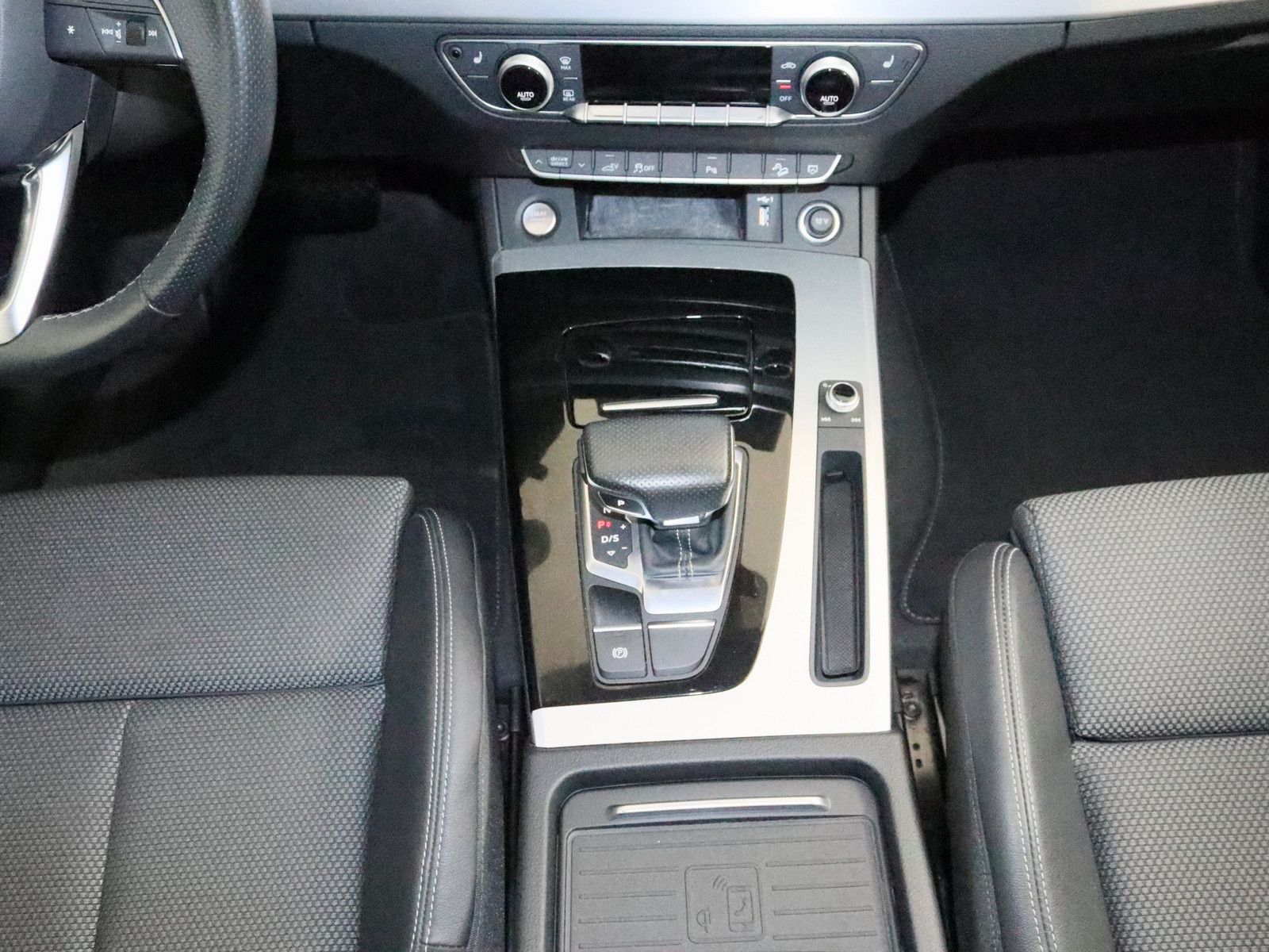 Audi Q5 Sportback 55 TFSI e quattro S line AHK LED