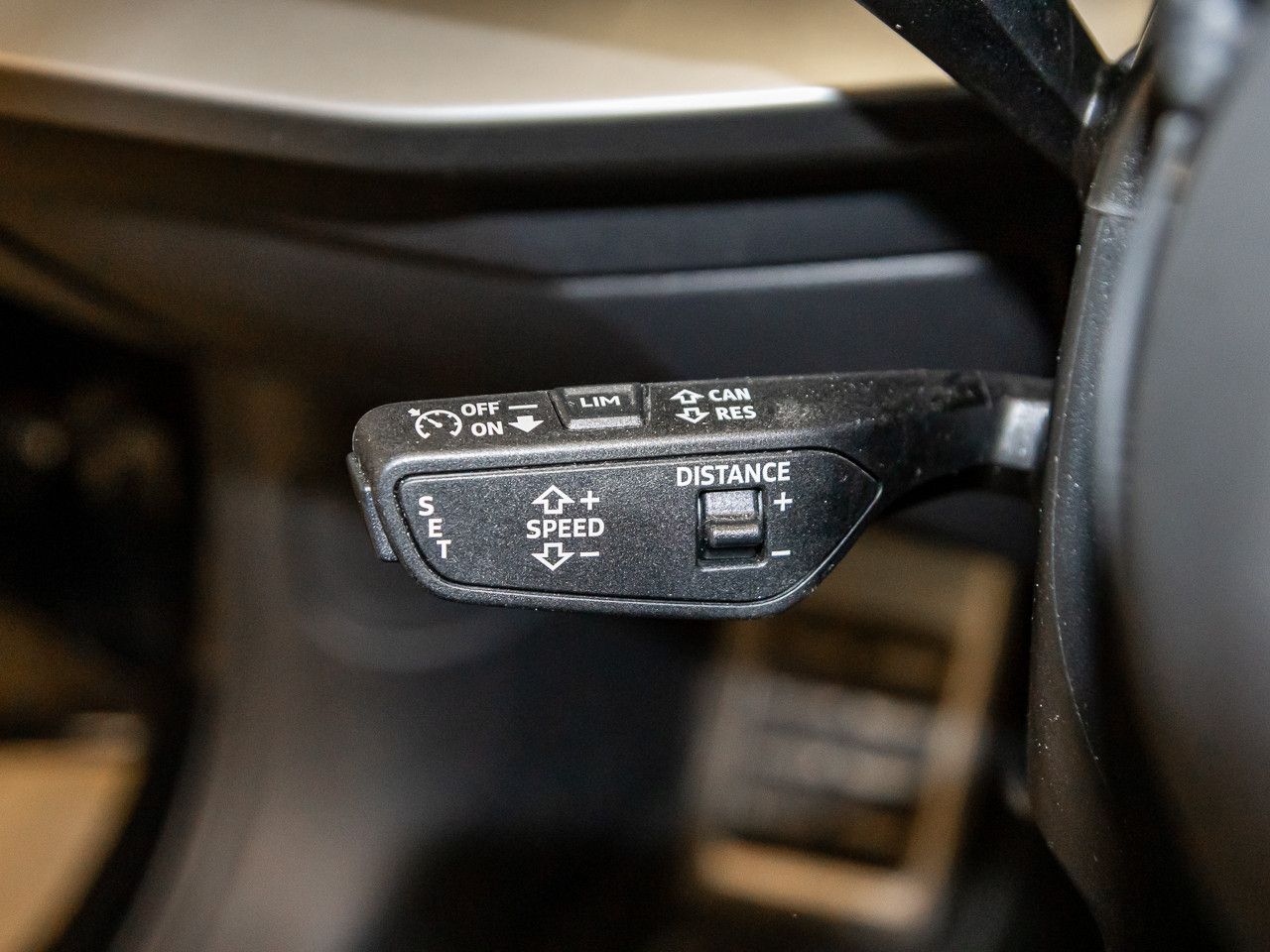 Audi A3 Lim 35 TFSI S line - Samsaru's Car Outlet