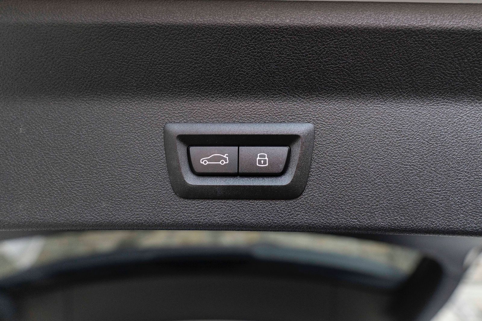 BMW X3 xDrive30i HUD LED HIFI KAM NAV PANO SITZH