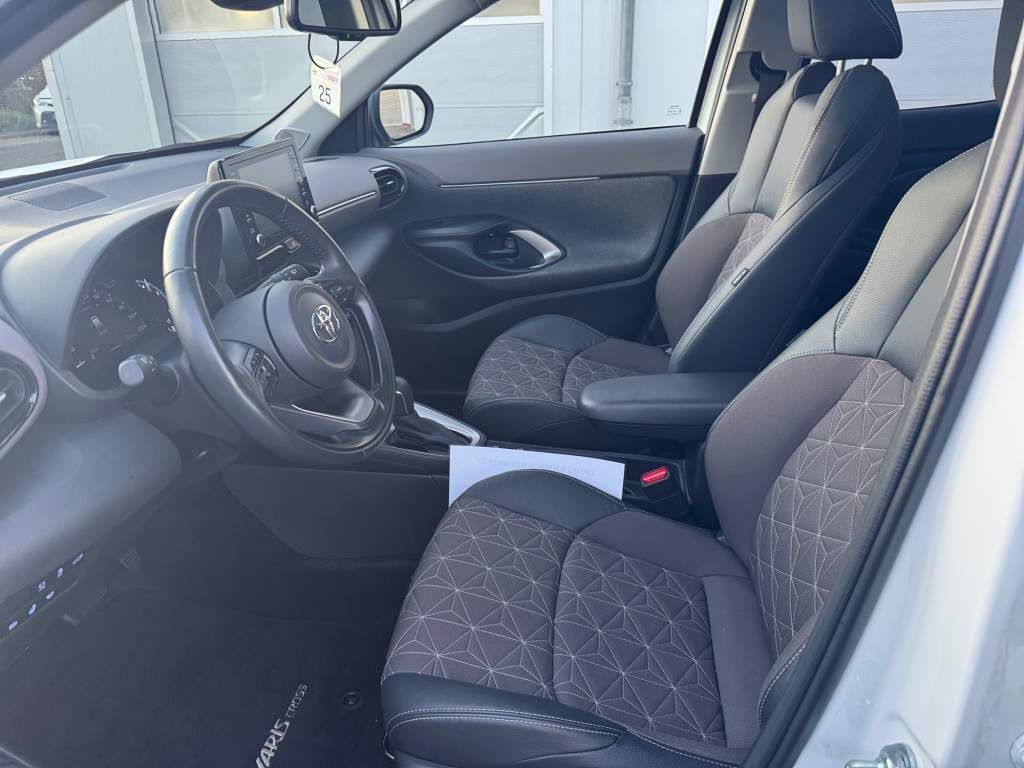 Toyota Yaris Cross Hybrid 1.5 VVT-i Elegant