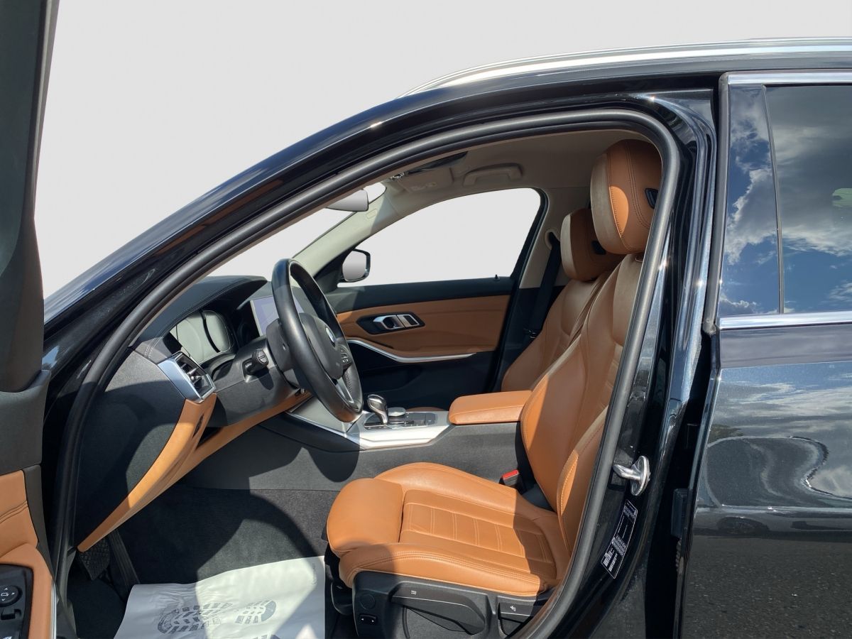BMW 320i Touring Luxury Line - Samsaru's Car Outlet