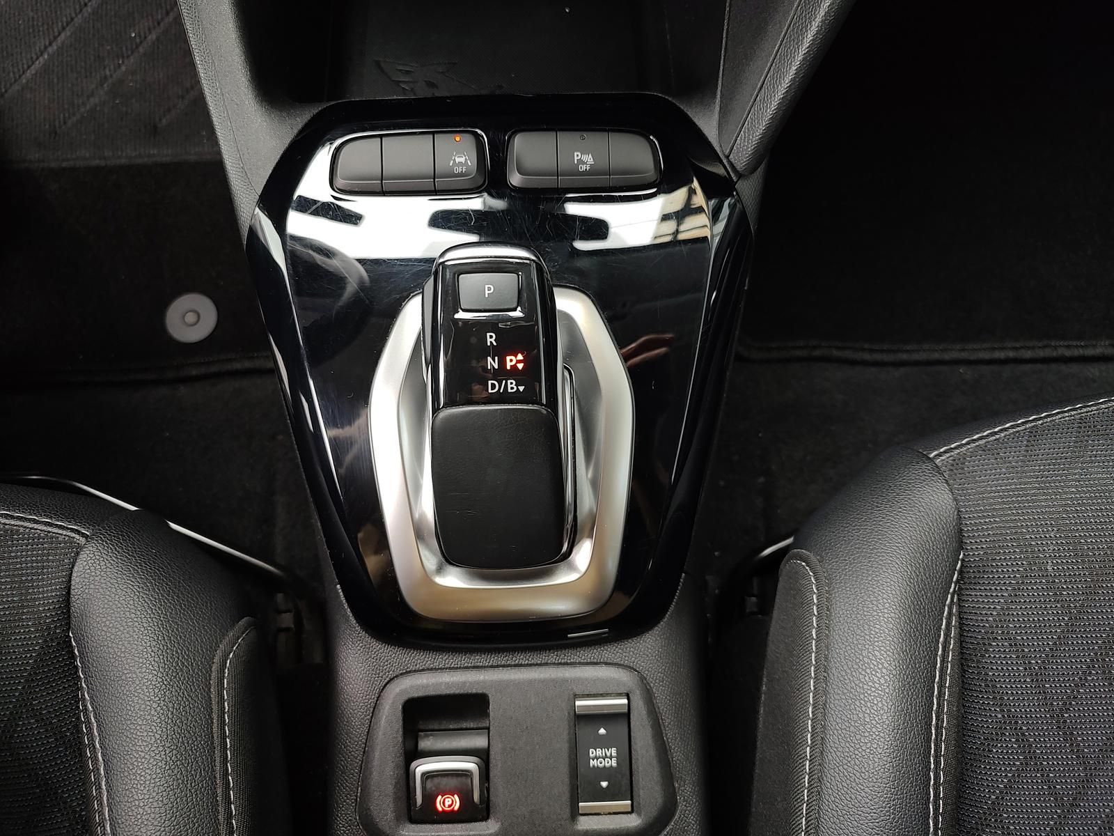Opel Corsa F e Elegance - Samsaru's Car Outlet