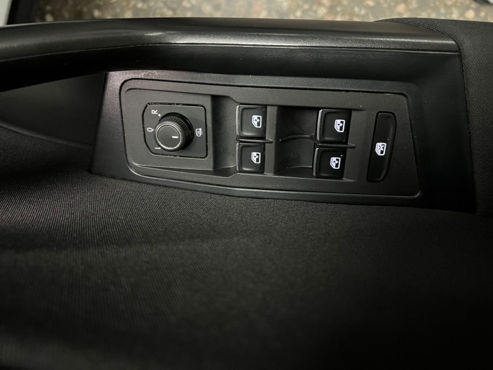 Volkswagen T-Roc Style - Samsaru's Car Outlet