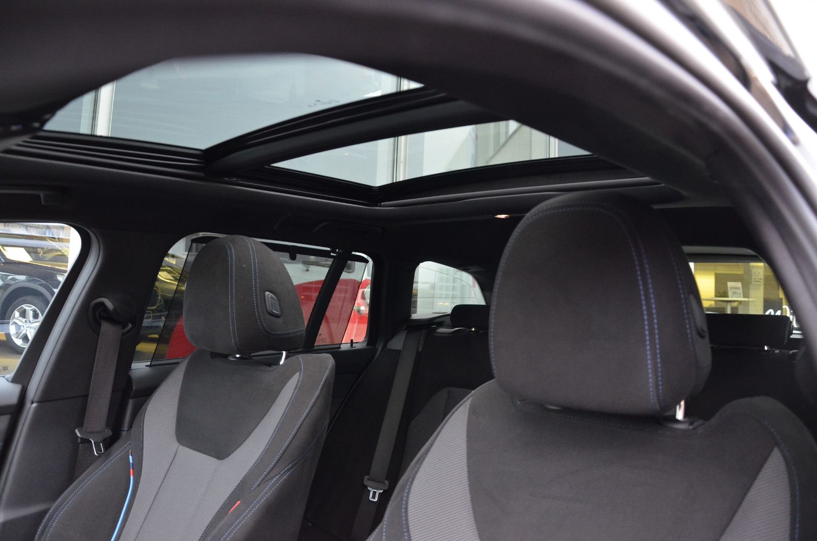 BMW 320d Tour/M Sportpaket/360Kamera/Gl.Dach/Head-Up