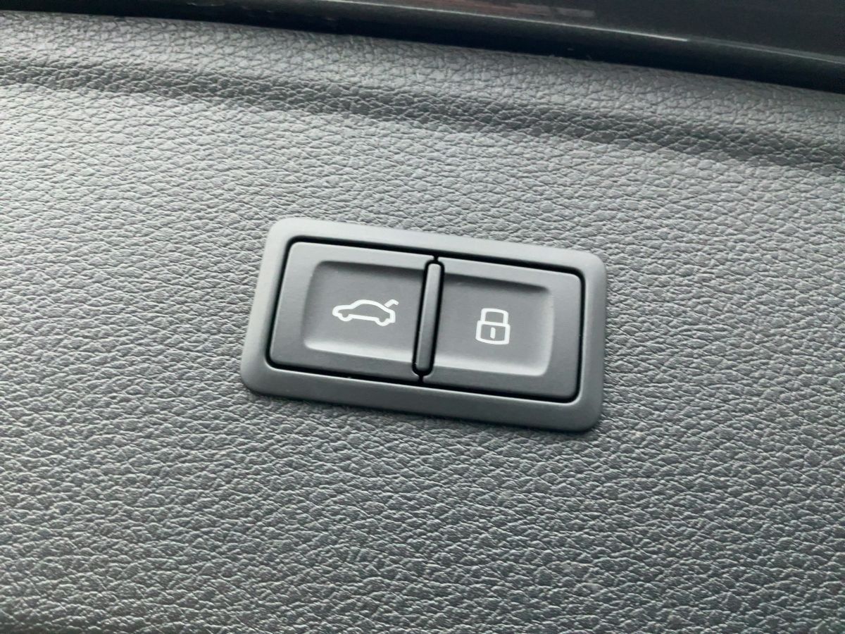 Audi Q5 45 TFSI QU 2xS-LINE - Samsaru's Car Outlet