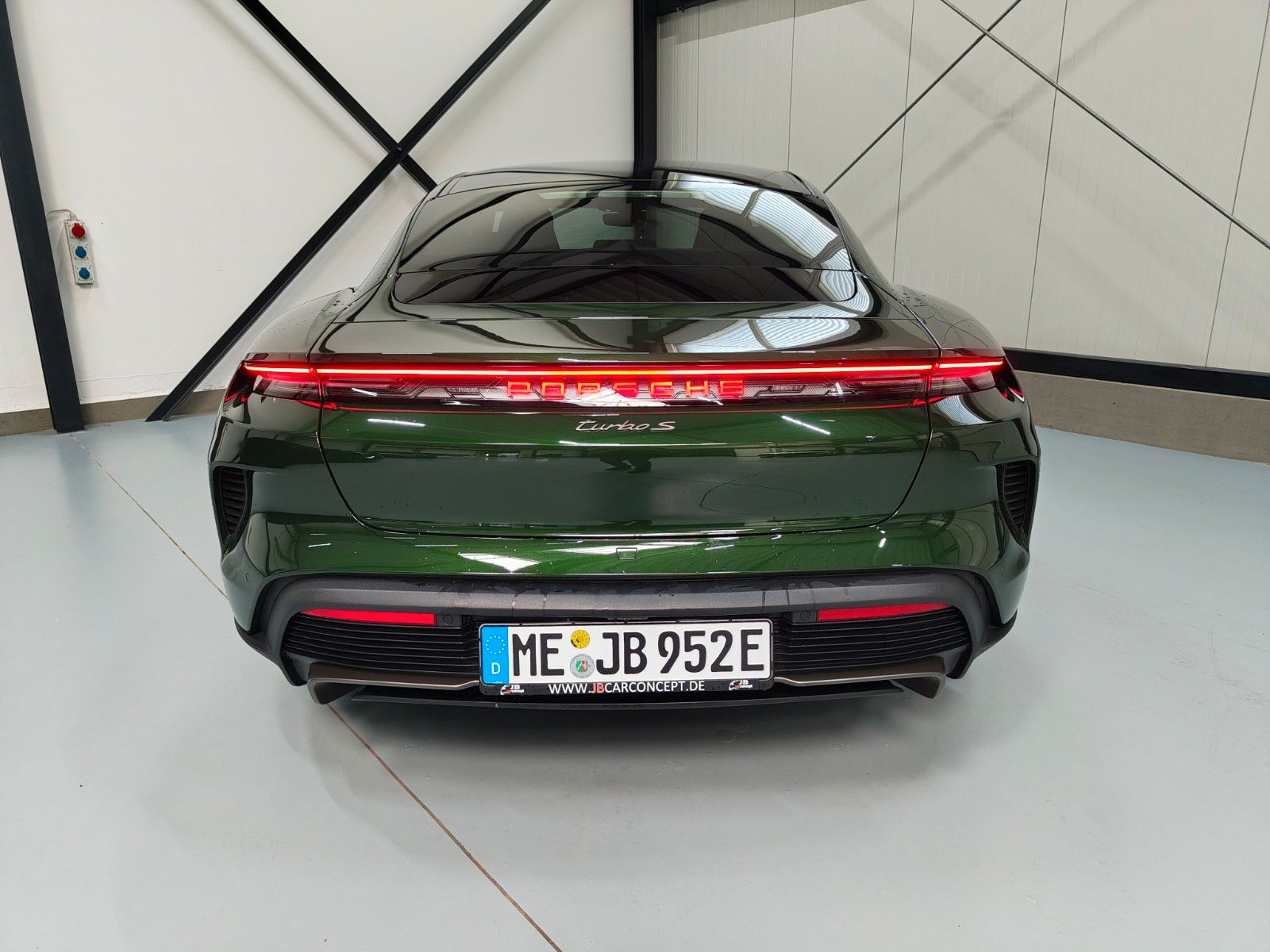 Porsche Taycan Turbo S Pano ActiveRide HUD UPE 247.250€