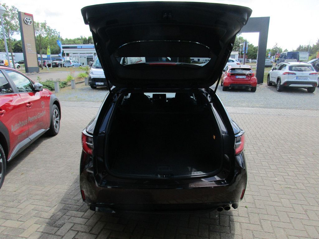 Toyota Corolla Touring Sports 2.0 Hybrid - Samsaru's Car Outlet