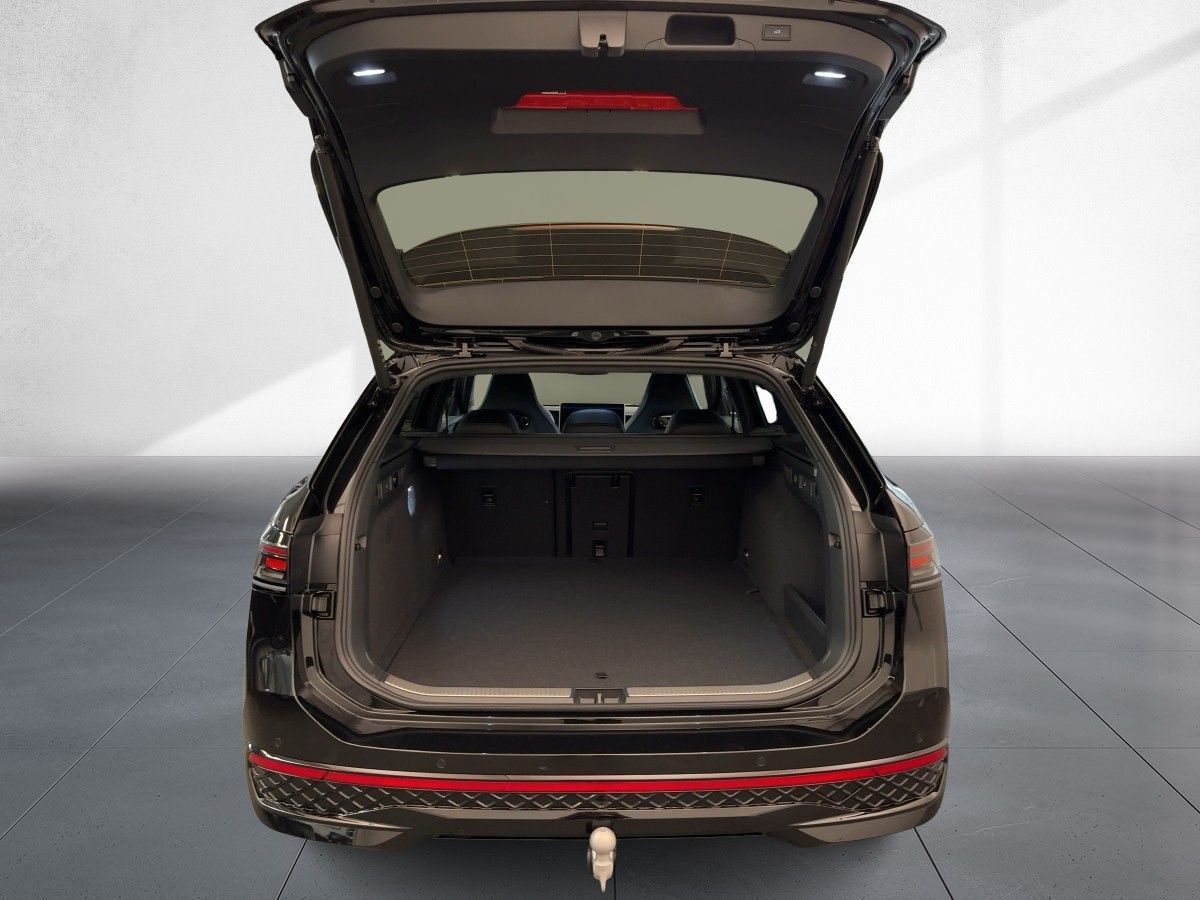 Volkswagen Passat Variant 1.5 eHybrid R-Line AHZV SIGNATURE