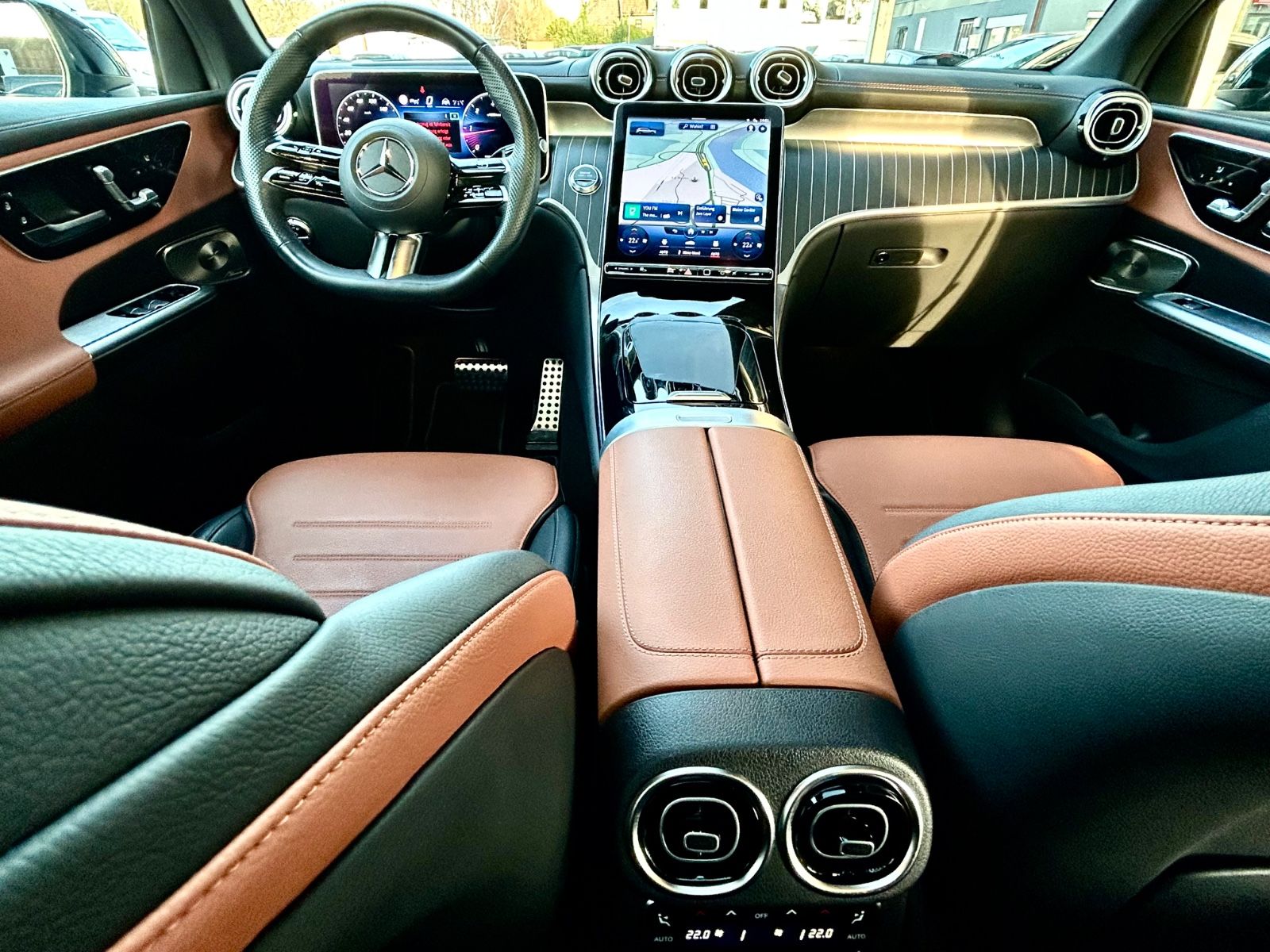 Mercedes-Benz GLC 220 d 4M *AMG PREMIUM PLUS* ERST 19.000 KM *