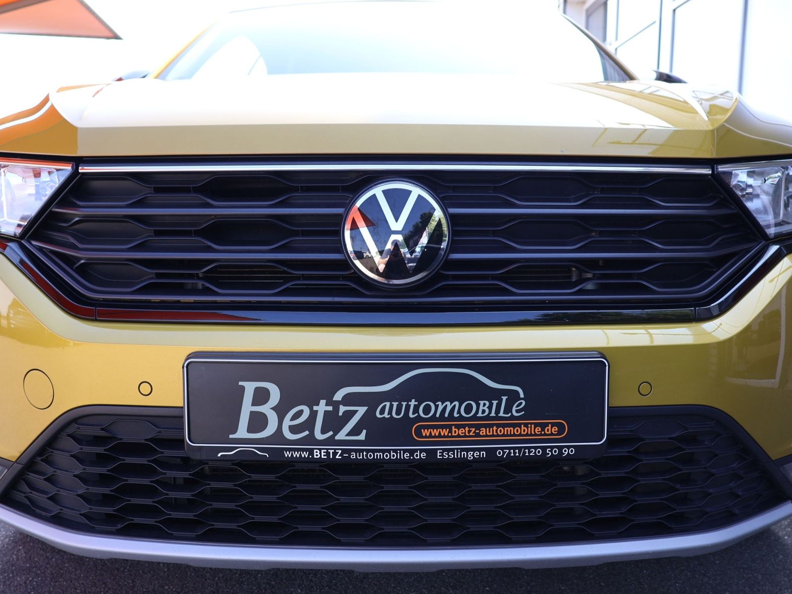 Volkswagen T-Roc Style - Samsaru's Car Outlet