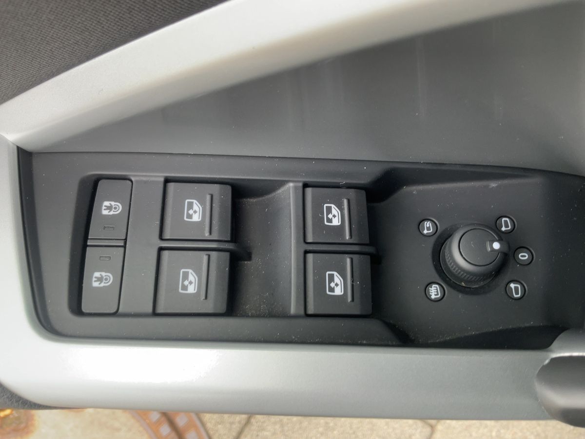 Audi Q3 Sportback 40 TDI quattro S line - Samsaru's Car Outlet