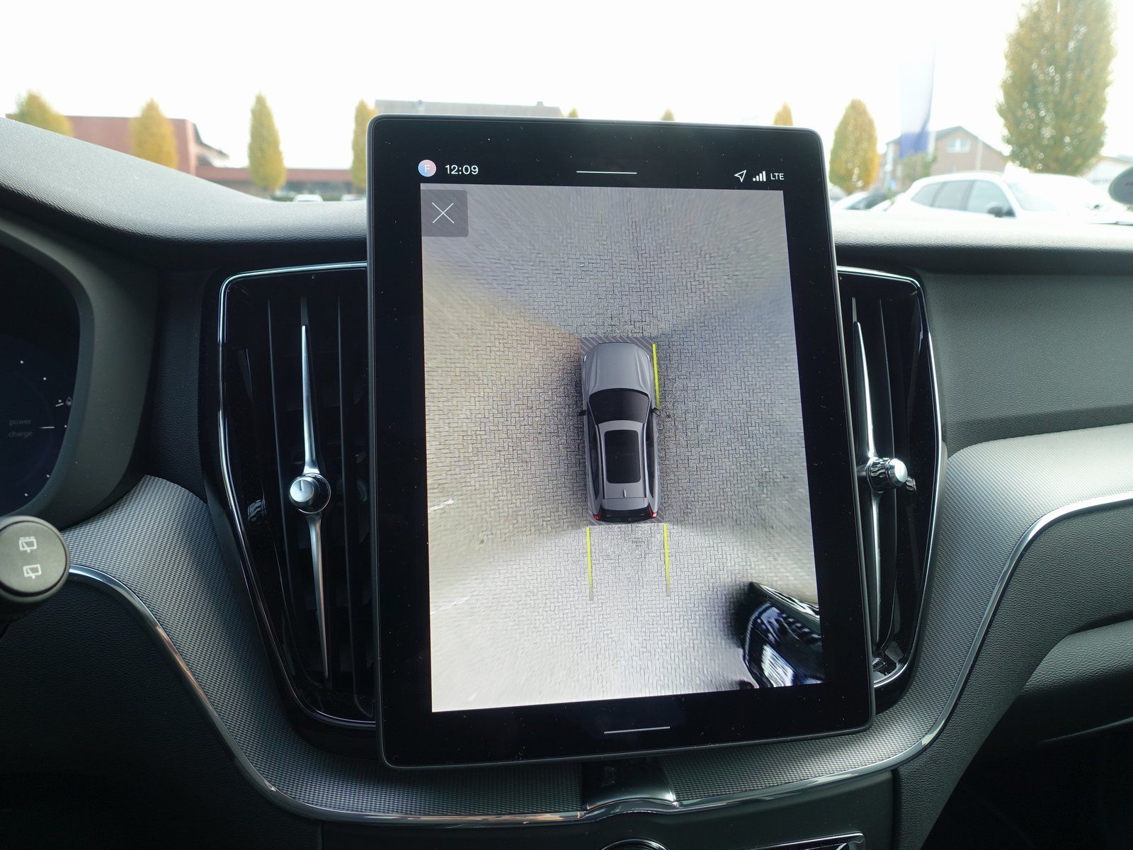 Volvo XC60 T6 Black Edition Plus Dark 360°/AHK/22"