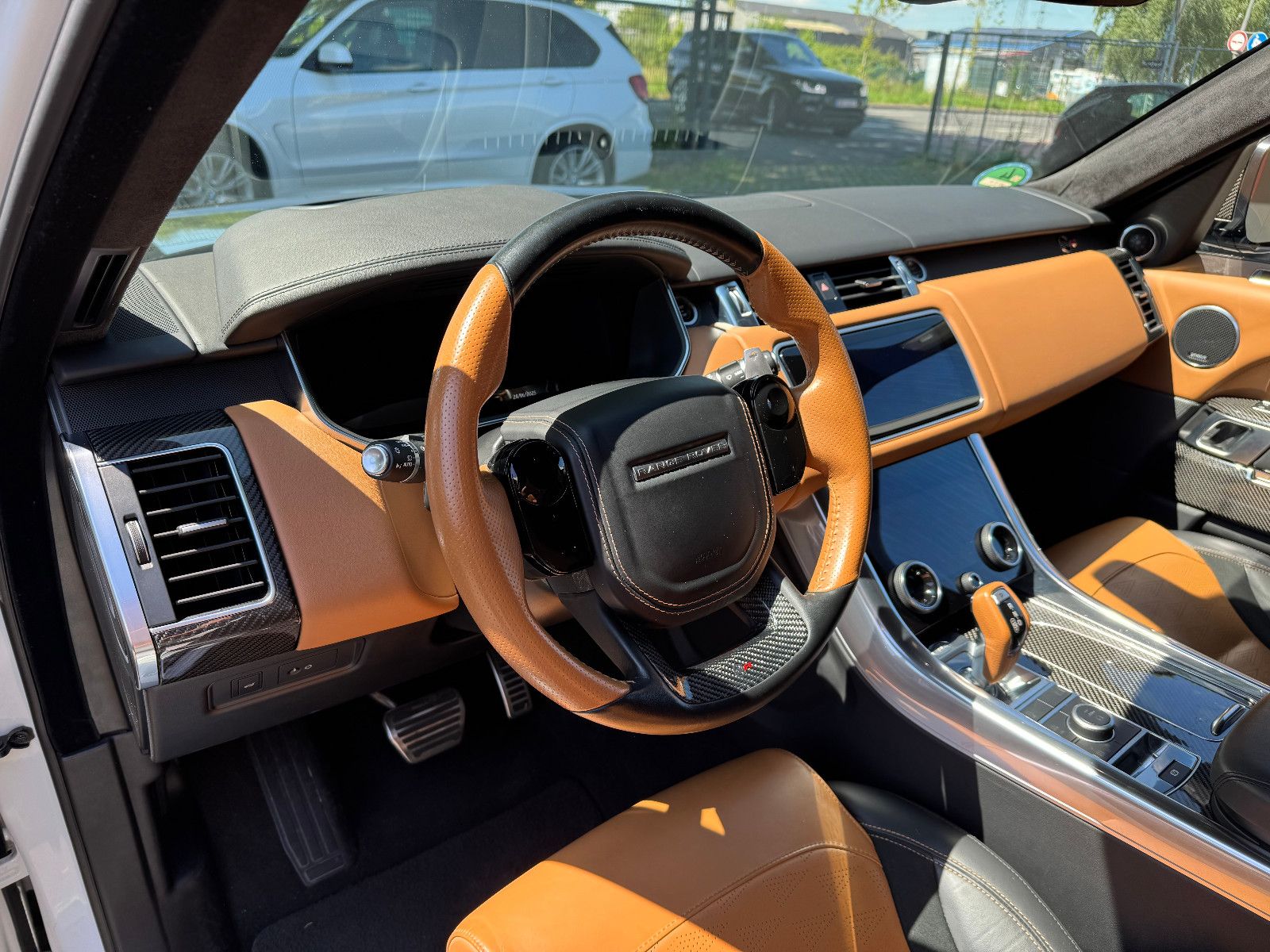 Range Rover Sport SVR - Samsaru's Car Outlet