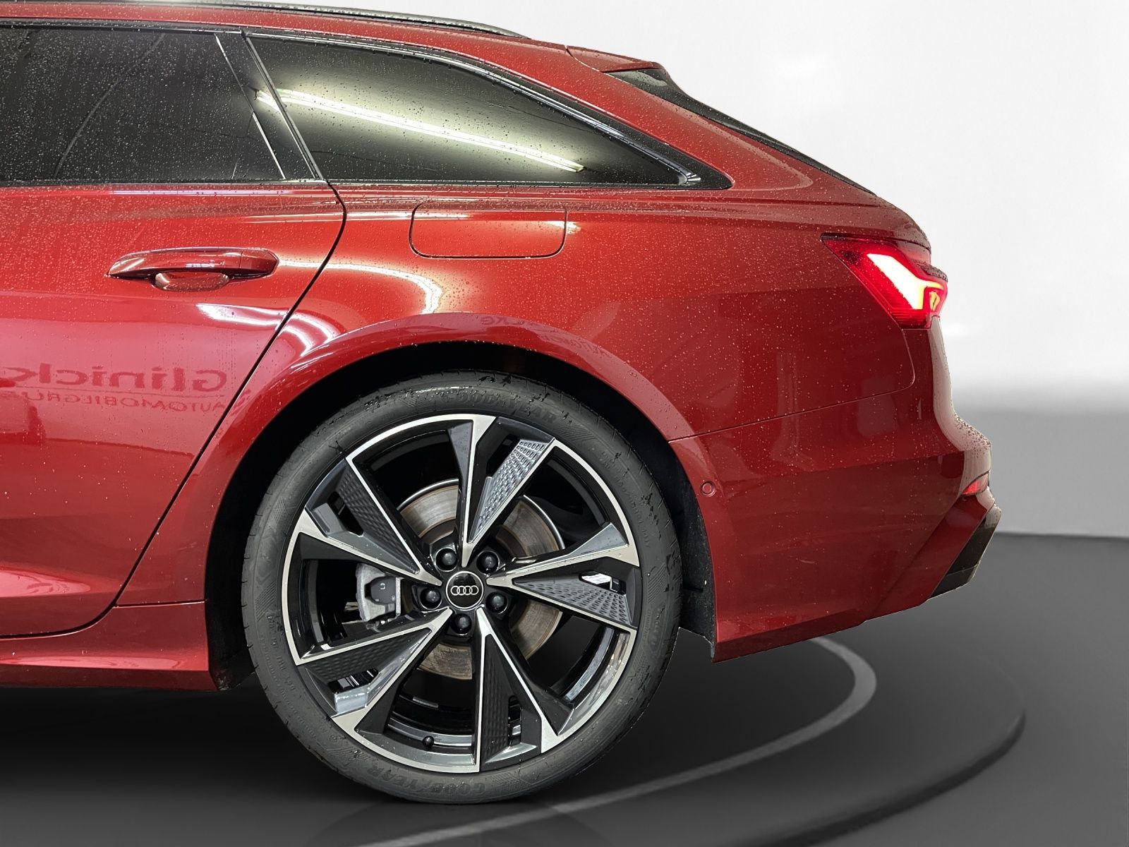Audi A6 Avant 50 TFSIe qu. S line - Samsaru's Car Outlet