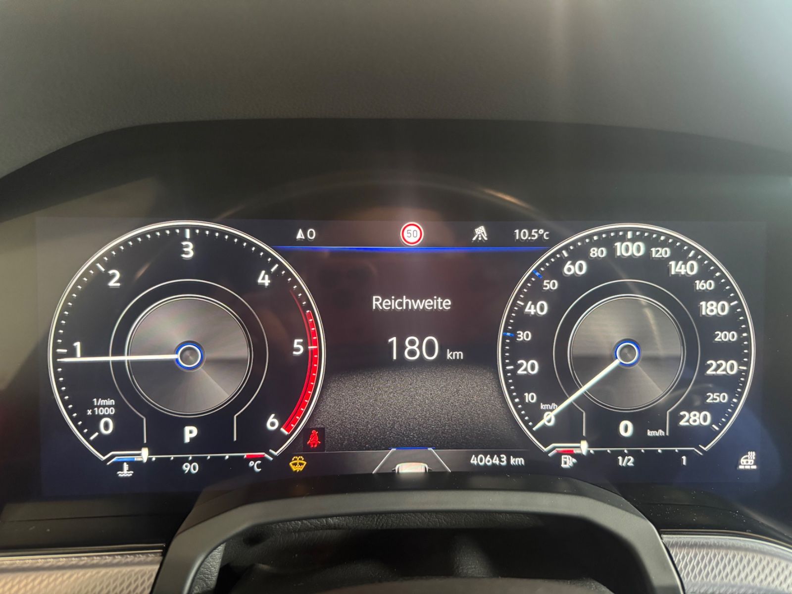 Volkswagen Touareg R-Line Pano IQ LIGHT Exterieur Black Sty