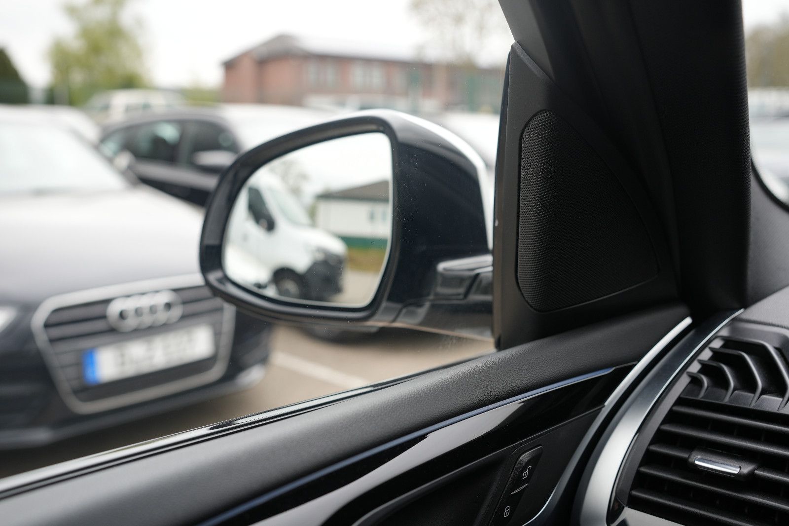 BMW X3 30e X Line xDrive*LED*AHK*PANO*NAV*HEADUP*