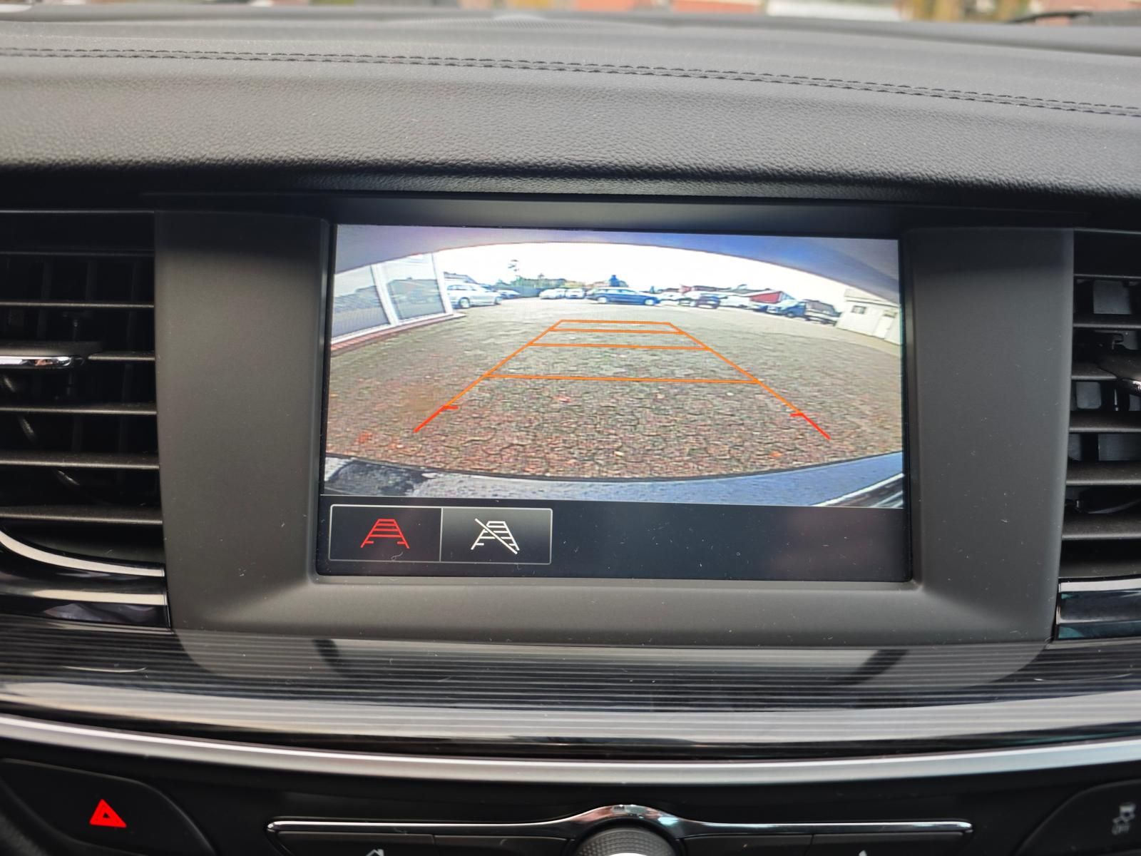 Opel Insignia 1.6 CDTI Innovation - Samsaru's Car Outlet