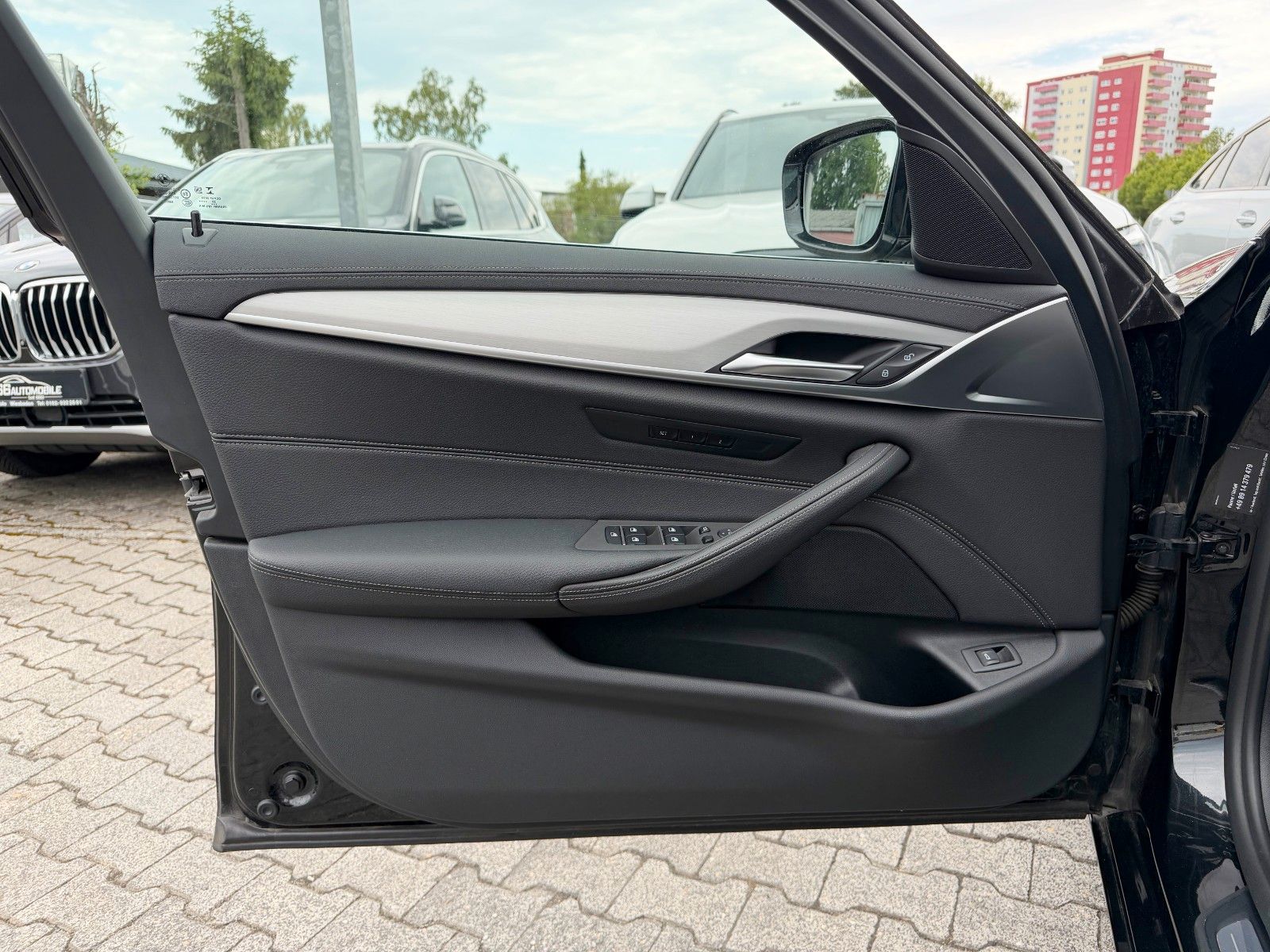 BMW 530i Luxury PANO*DDC*Leder*ACC*360°*AdapLED*HiFi