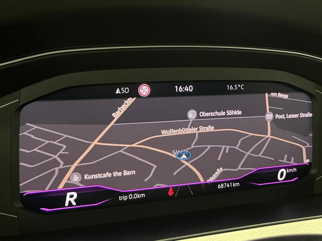 Volkswagen Passat 2.0 TSi R-line DSG - Samsaru's Car Outlet