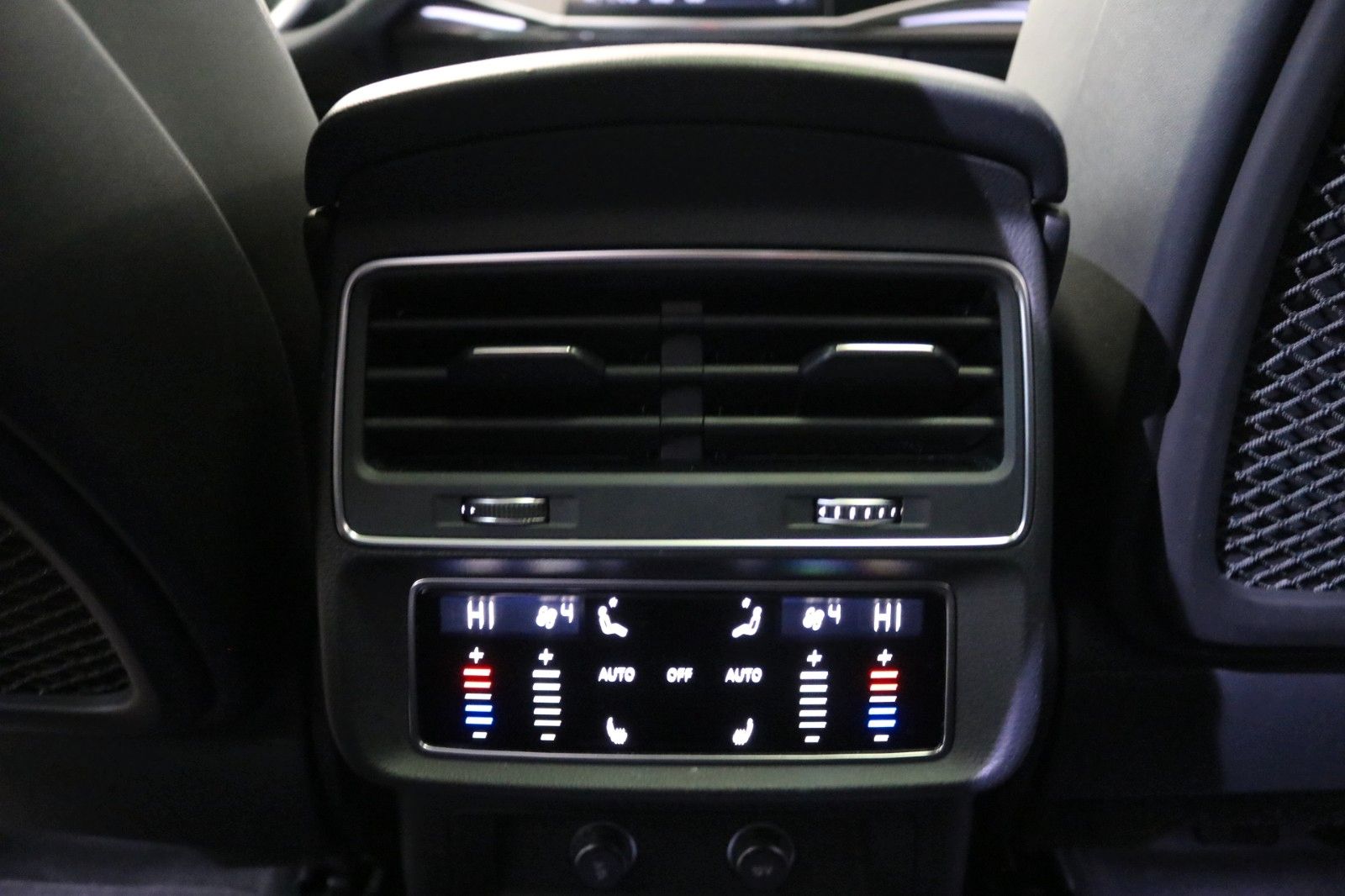 Audi Q7 S-Line competition plus Luft HUD Laser 7-Sitz