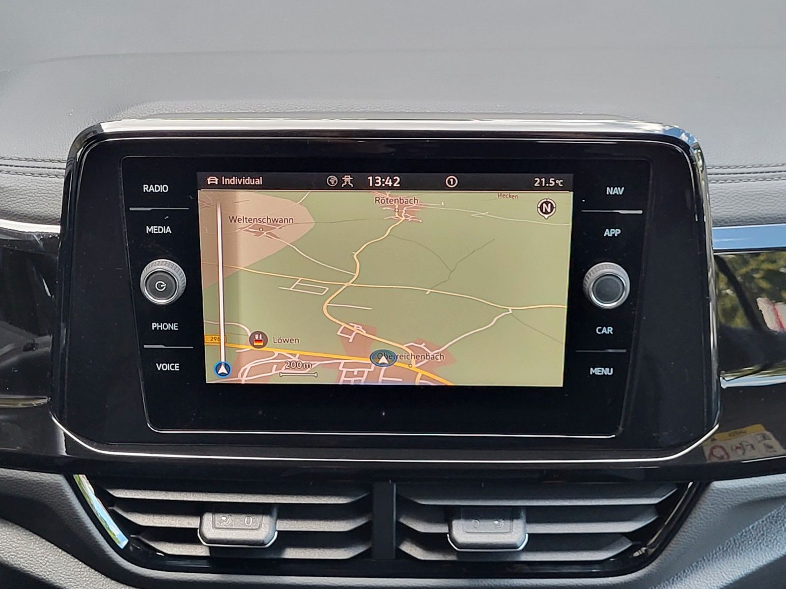 Volkswagen T-Roc R-Line 4Motion - Samsaru's Car Outlet
