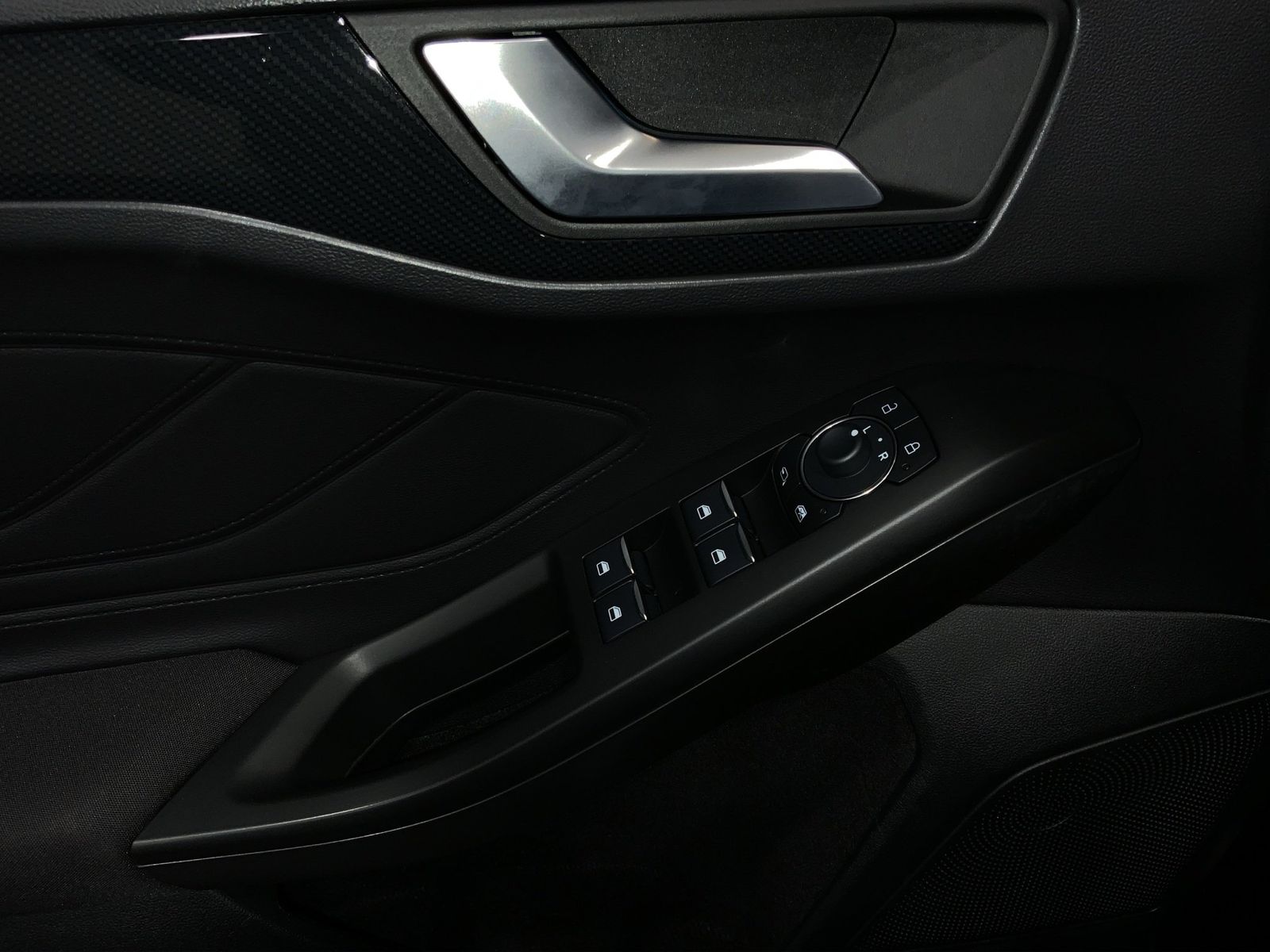 Ford Focus ST-Line X Turnier Aut.*AHK*ACC*HUD*KAM*NAV