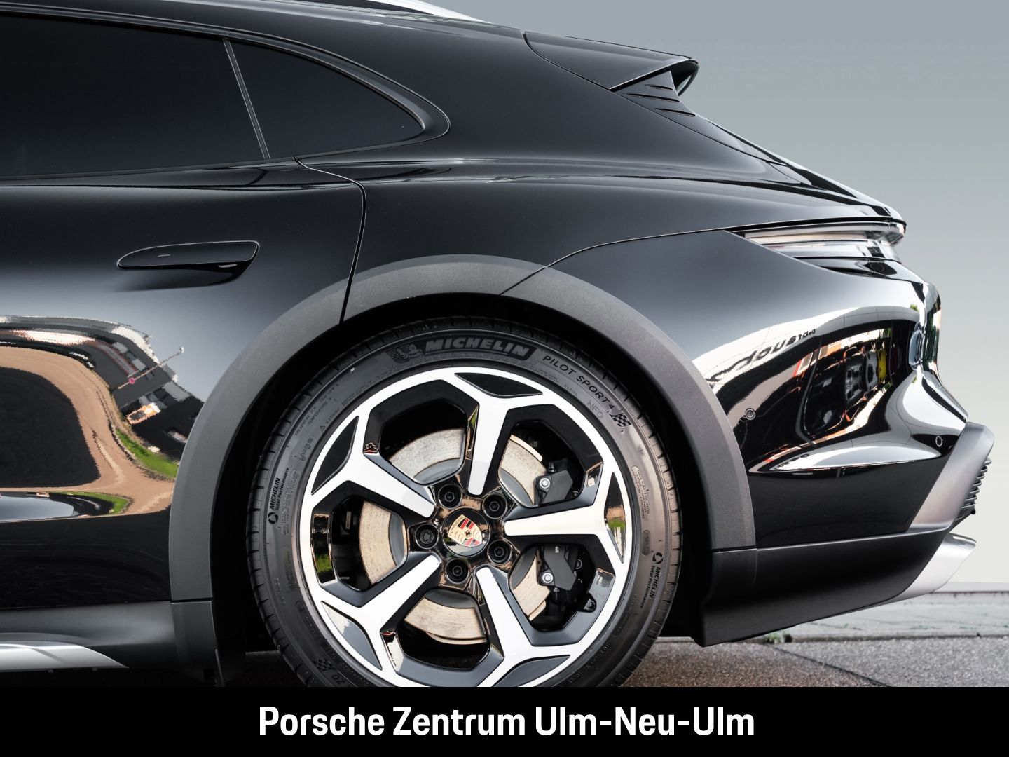Porsche Taycan 4 Cross Turismo HD-Matrix ACC BOSE 20-Zol