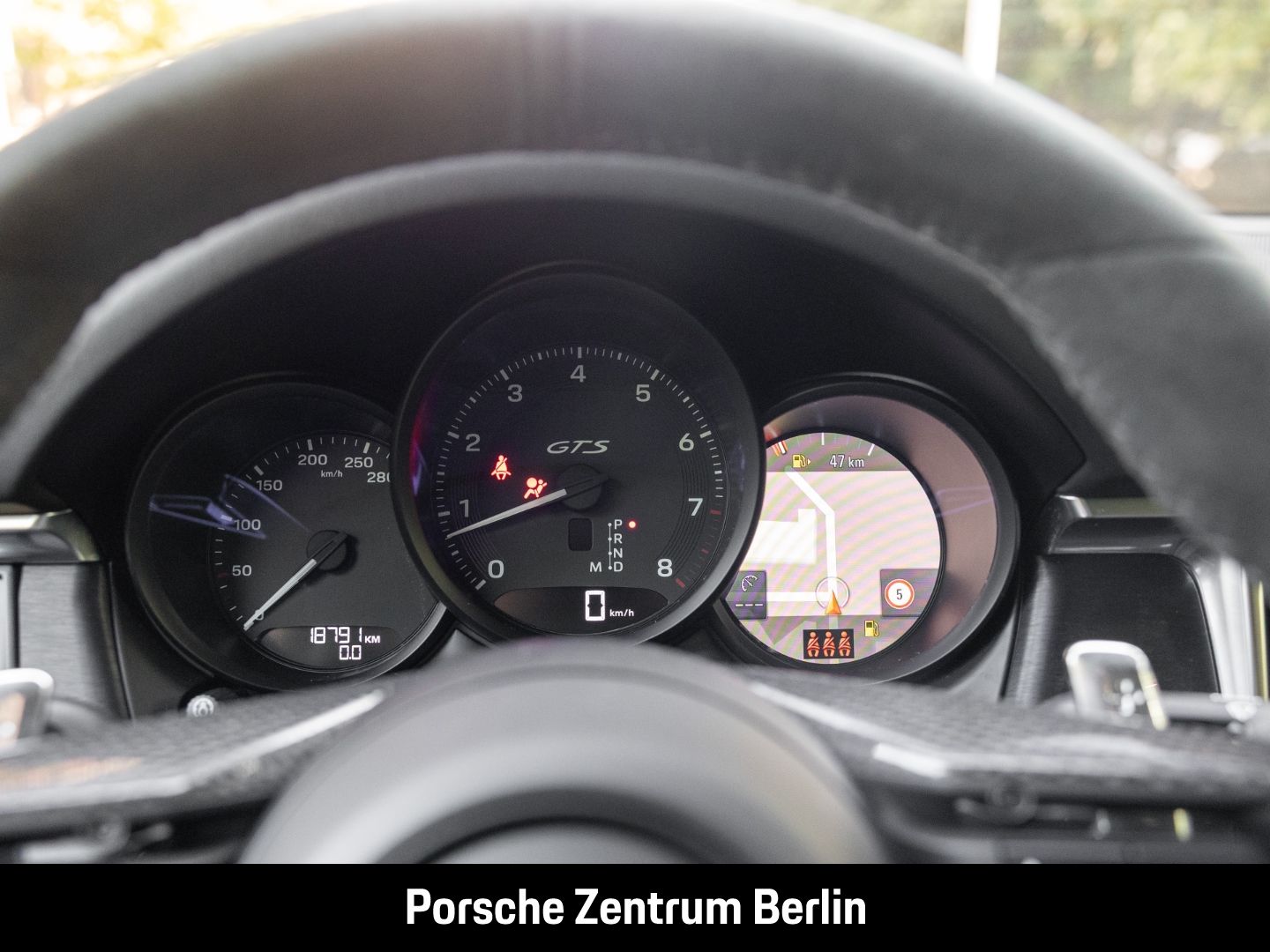 Porsche Macan GTS Karminrot Sportabgasanlage Panorama