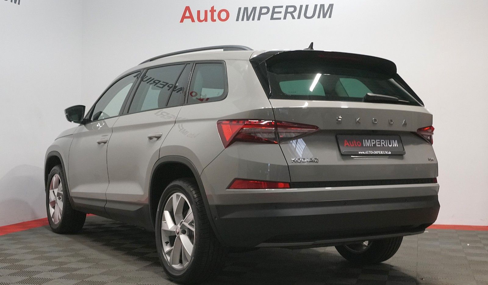 Skoda Kodiaq Tour 2.0 TSI 4x4*AHK*ACC*360°*LHZ*VC*