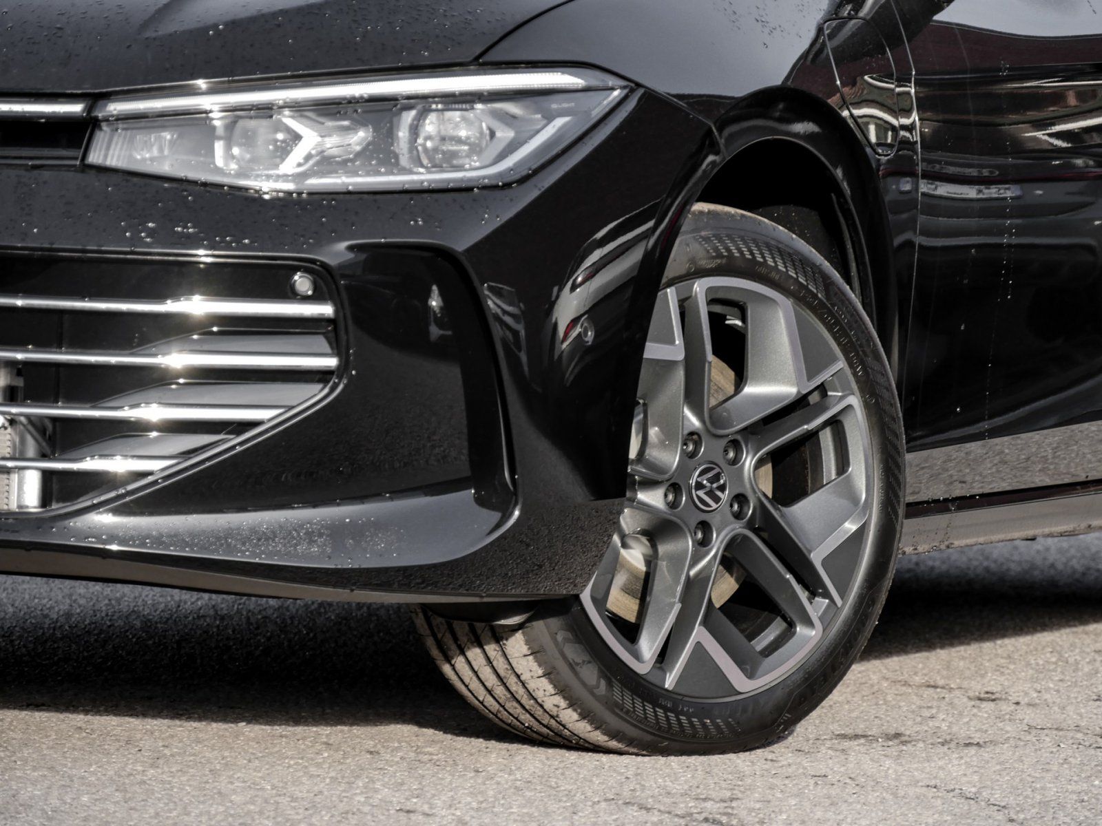 Volkswagen Passat Variant Elegance eHybrid AHK Pano Leder H