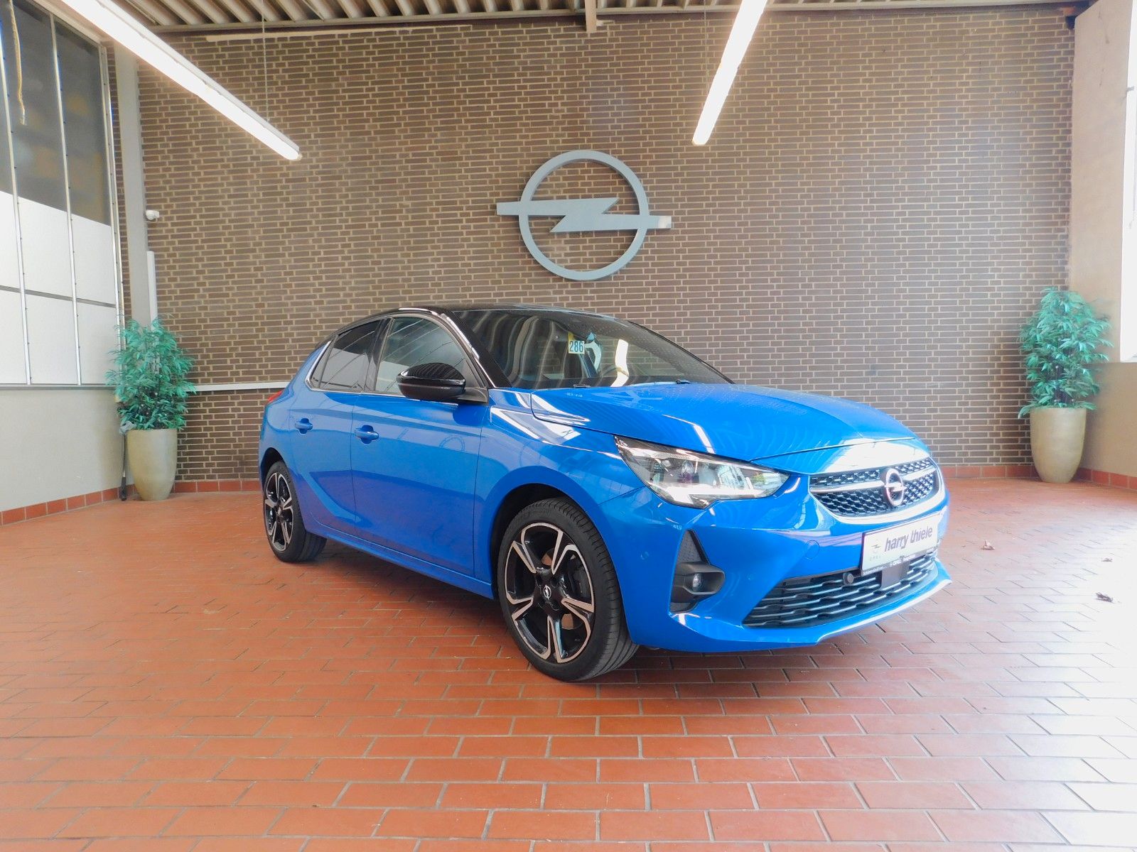 Opel Corsa F Ultimate - Samsaru's Car Outlet