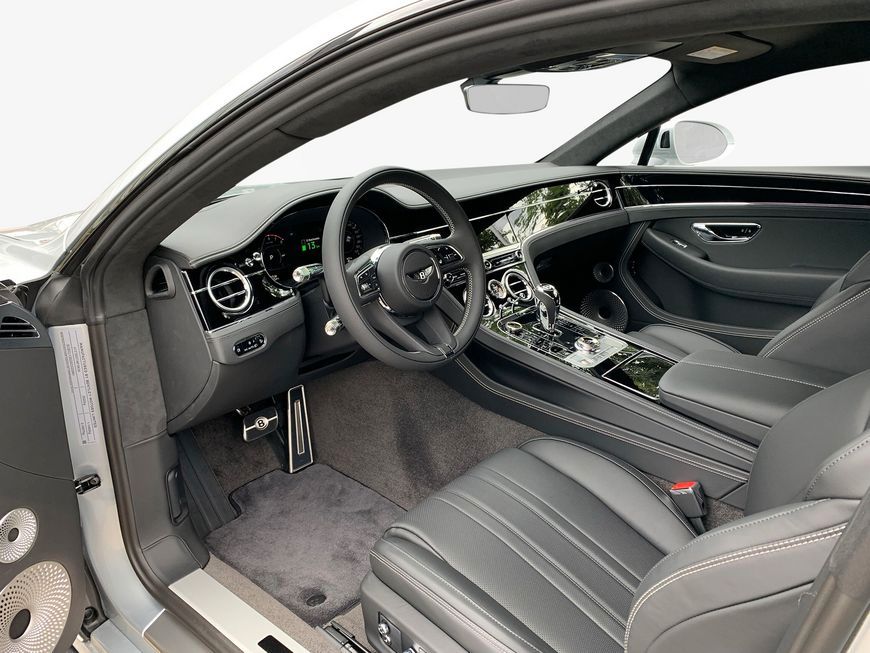 Bentley New Continental GT V8 Hybrid Black Edition
