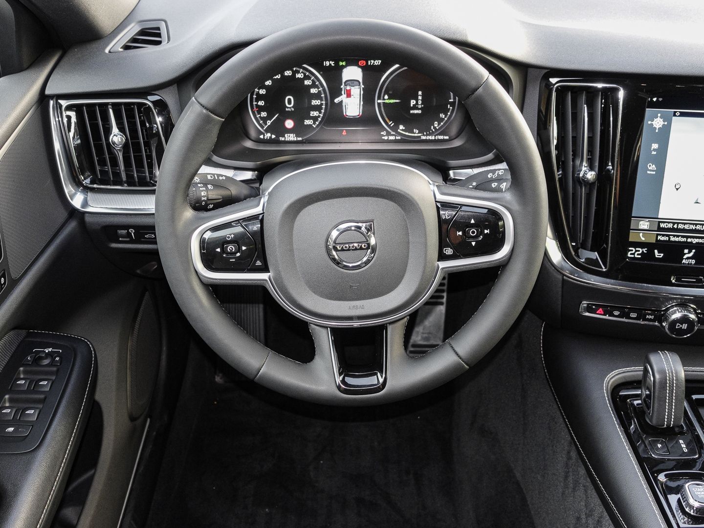 Volvo V60 R Design Recharge Plug-In Hybrid AWD AHK Nav