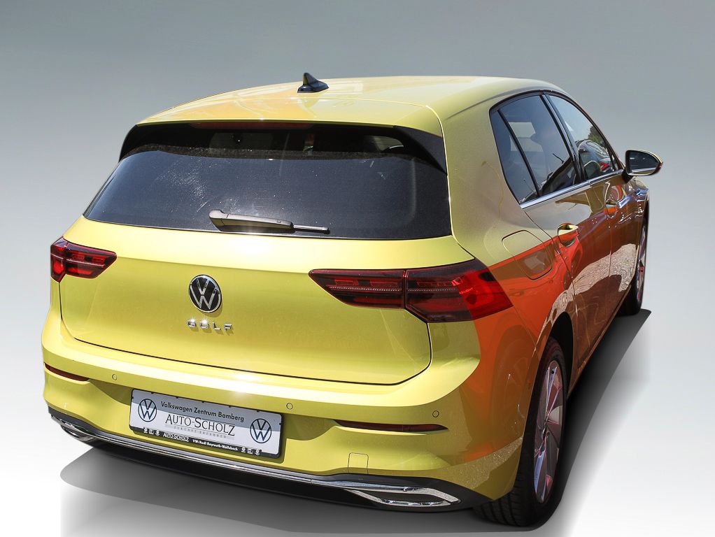 Volkswagen Golf VIII 1.5 TSI Style - Samsaru's Car Outlet