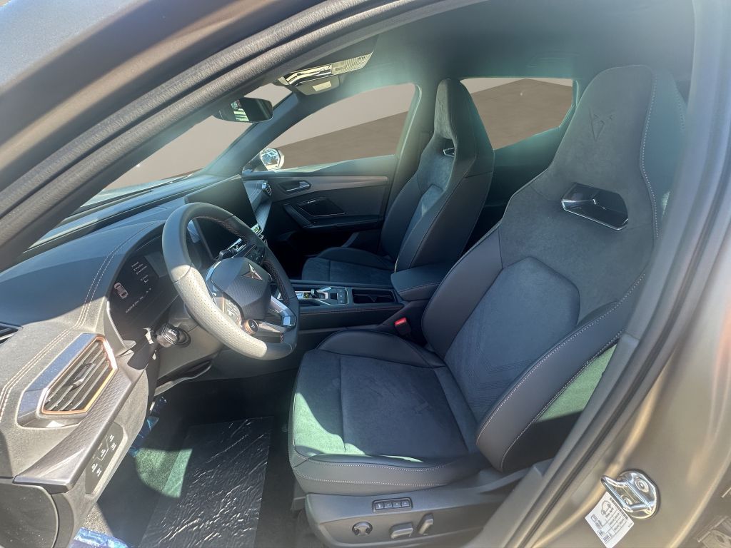 Cupra Formentor 1.5 e-Hybrid DSG VZ - Samsaru's Car Outlet